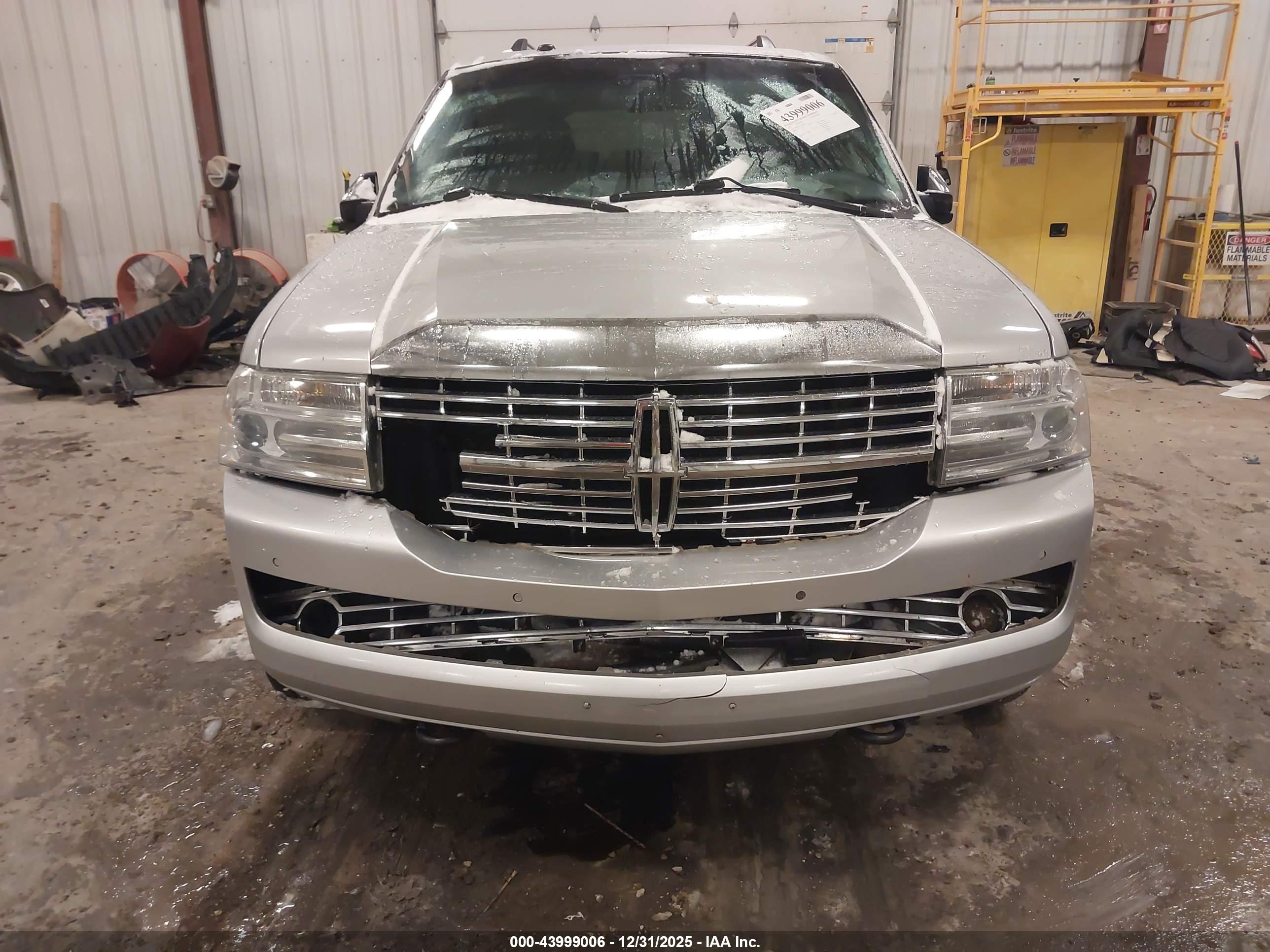LINCOLN NAVIGATOR image 6