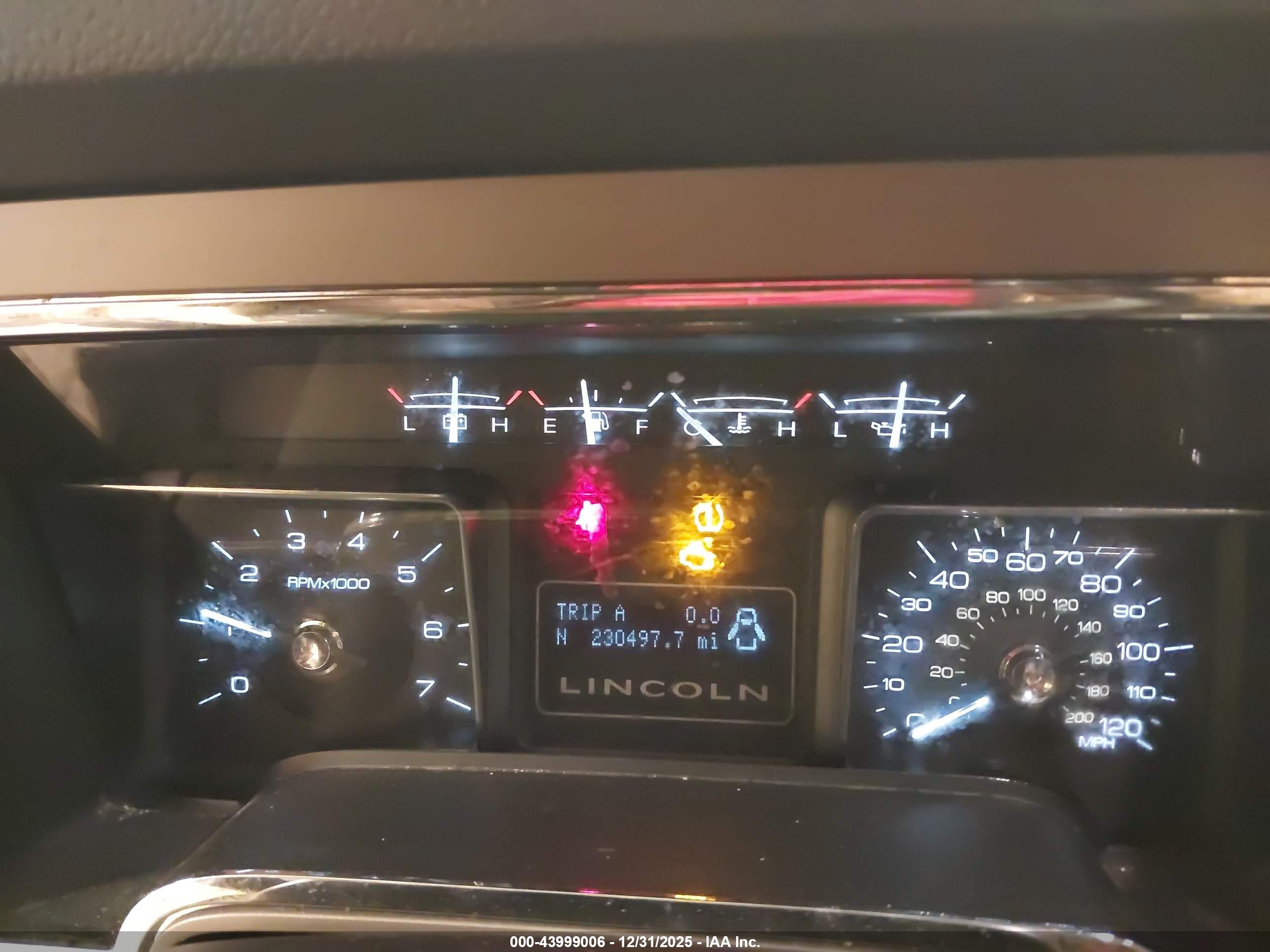 LINCOLN NAVIGATOR image 7