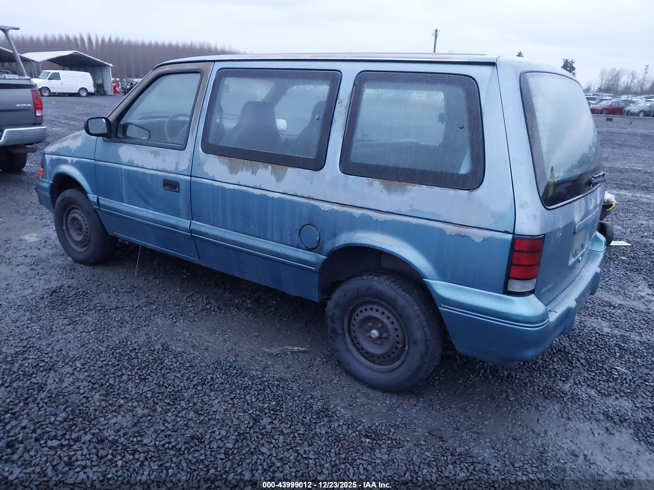 DODGE CARAVAN image 3