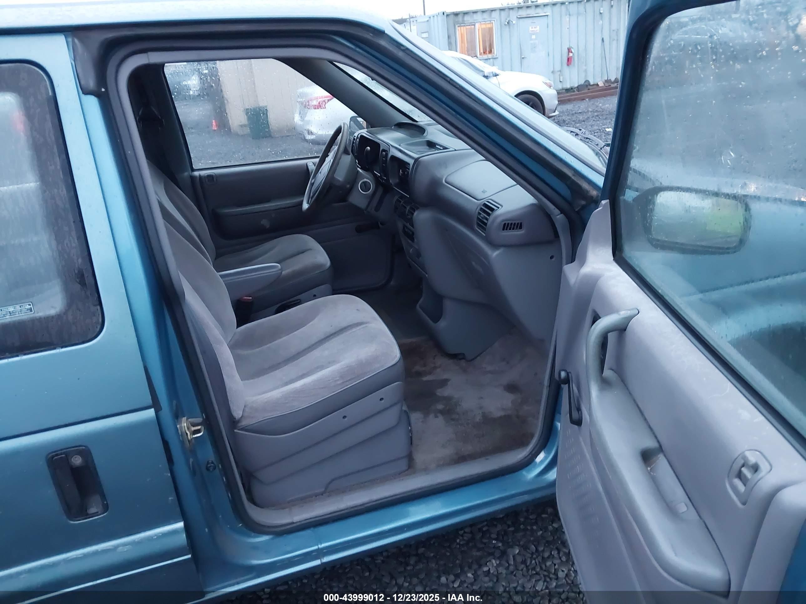 DODGE CARAVAN image 5