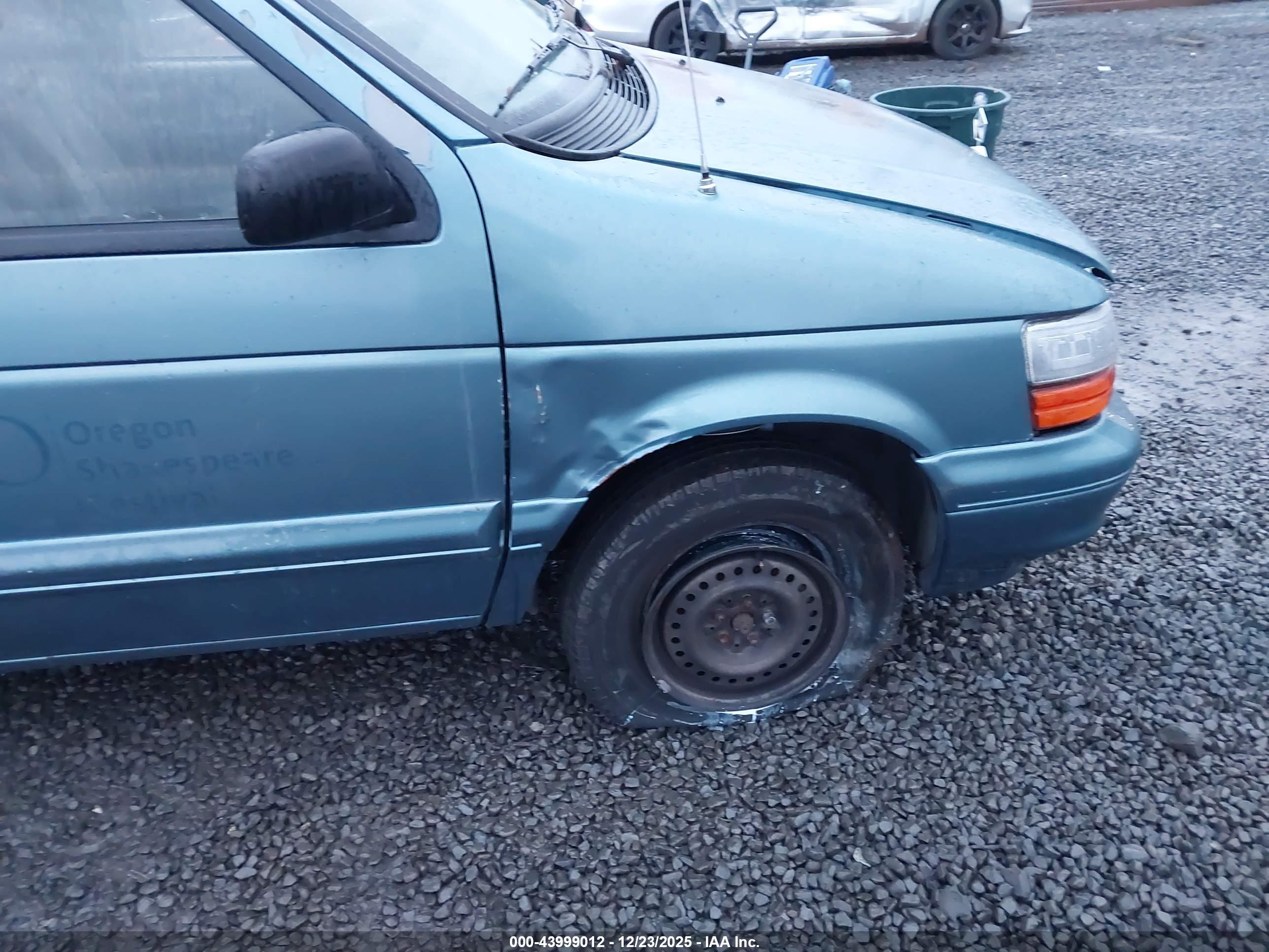 DODGE CARAVAN image 6
