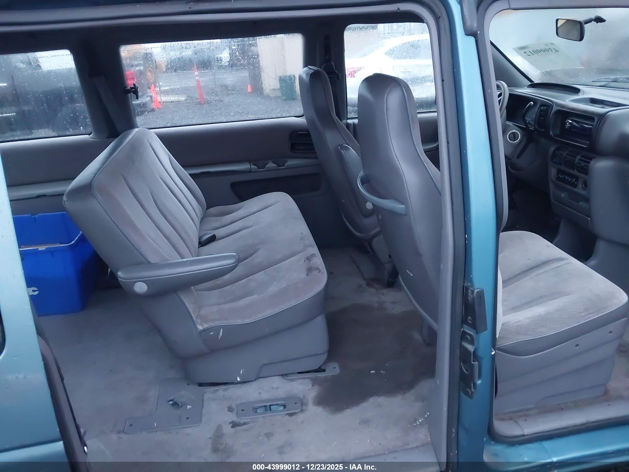 DODGE CARAVAN image 8