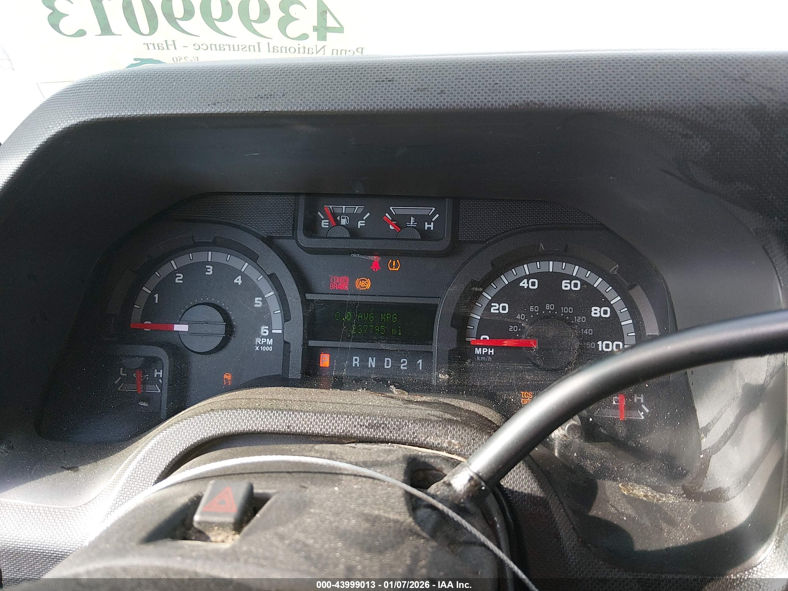 FORD E-250 image 7
