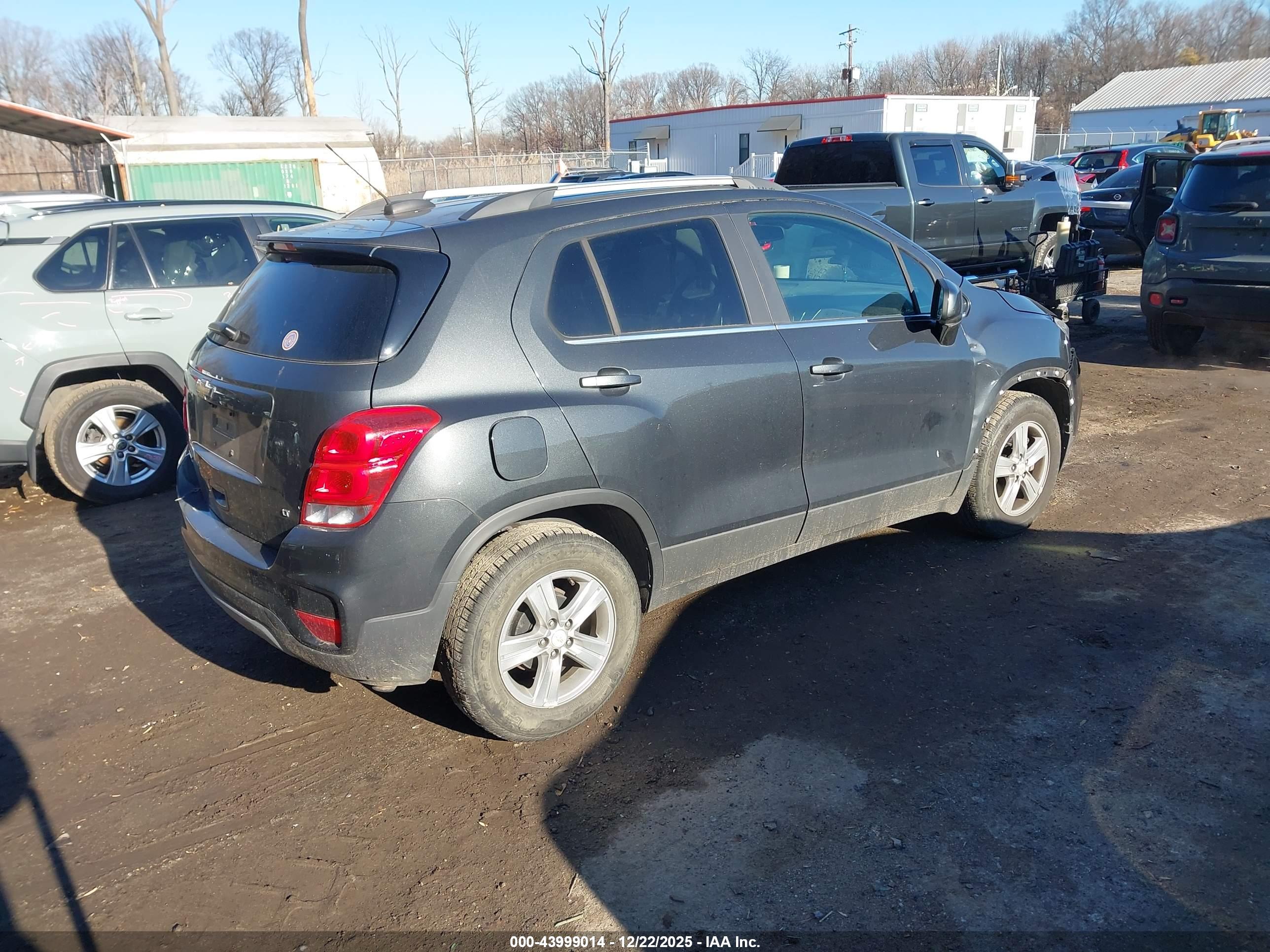 CHEVROLET TRAX image 4