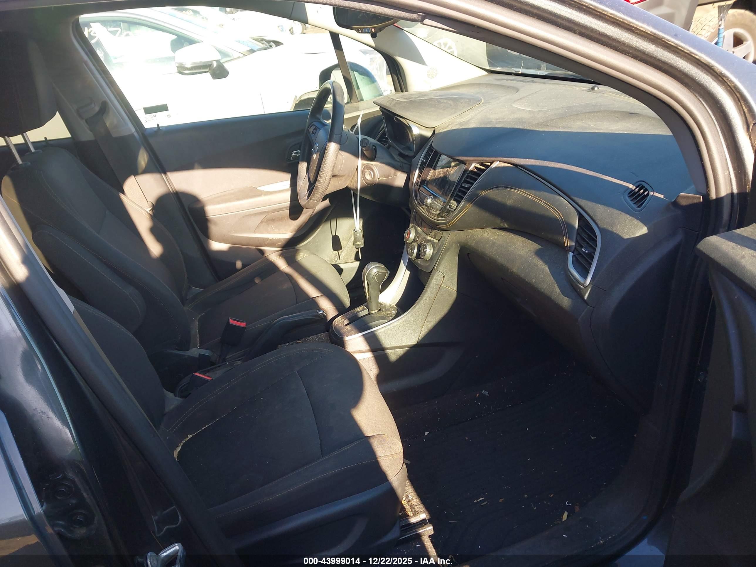 CHEVROLET TRAX image 5
