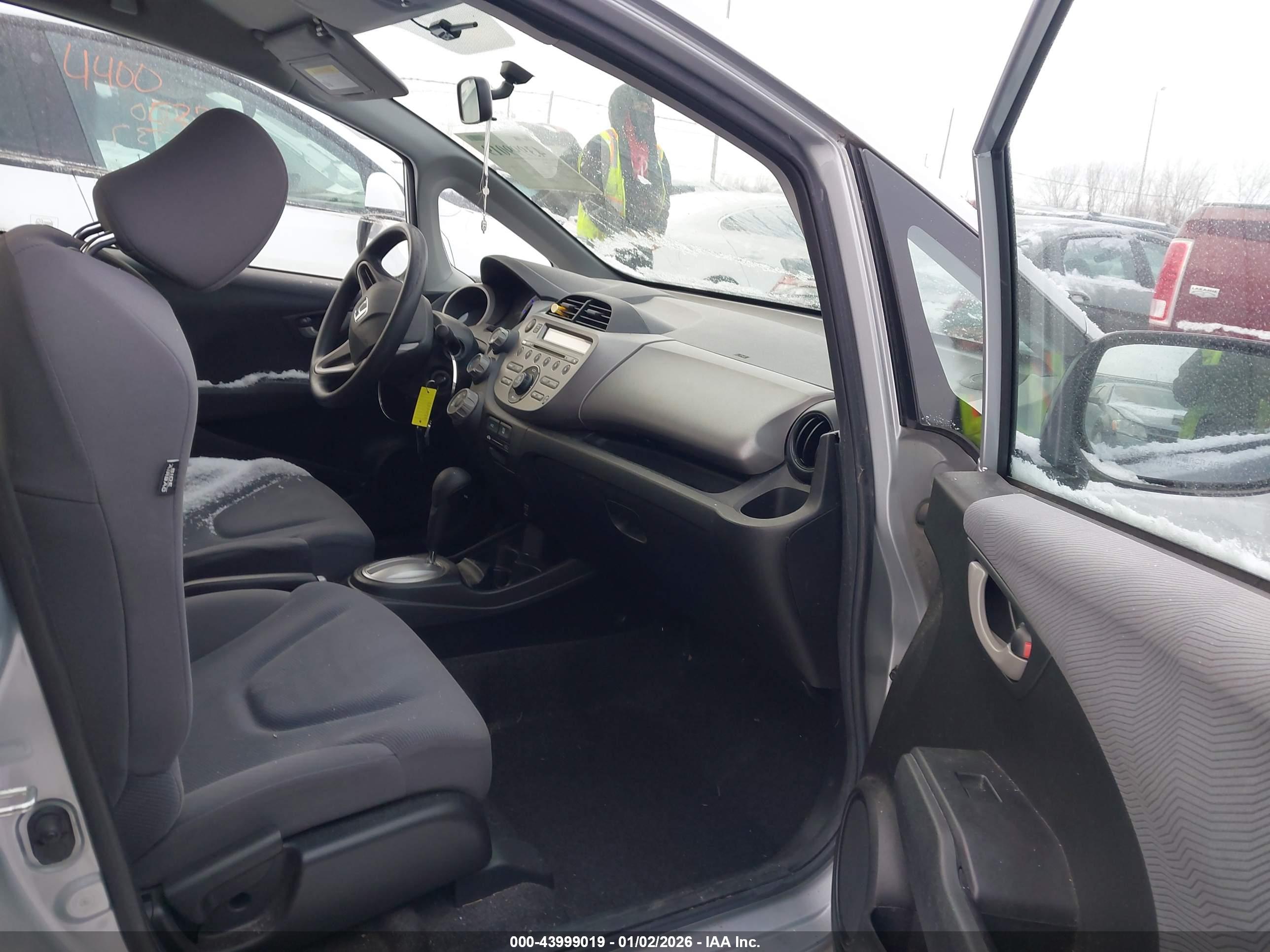 HONDA FIT image 5