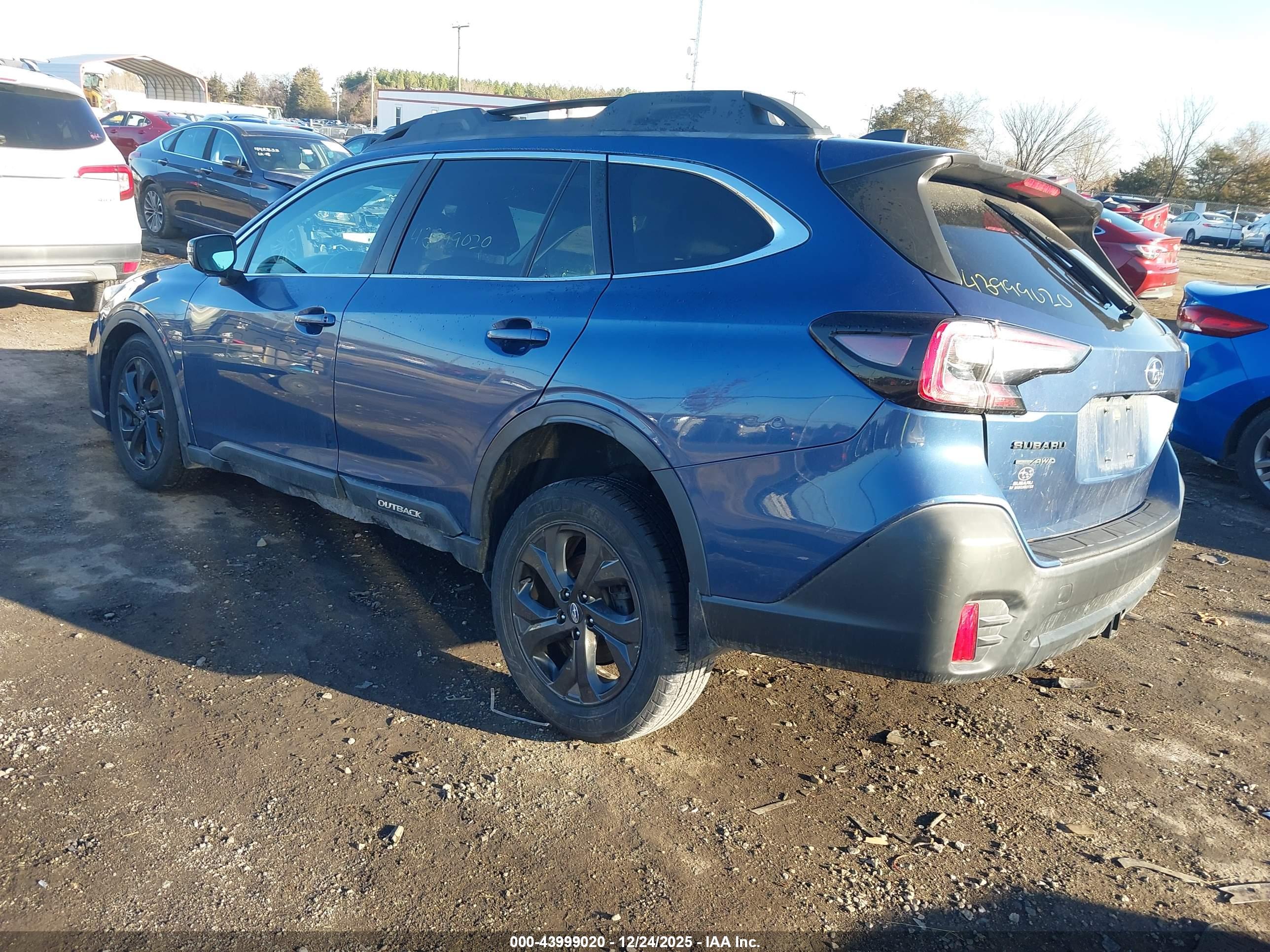 SUBARU OUTBACK image 3
