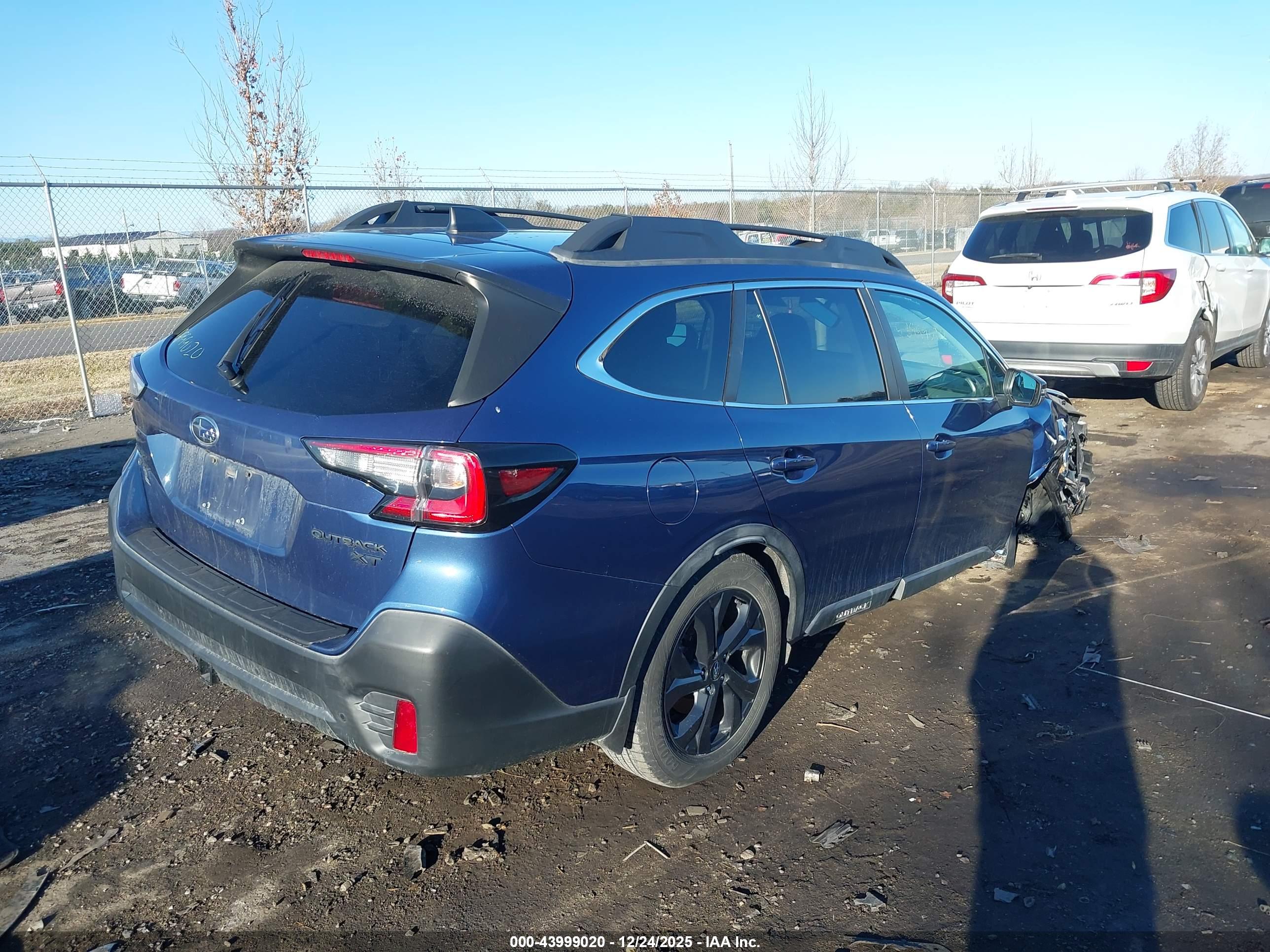 SUBARU OUTBACK image 4