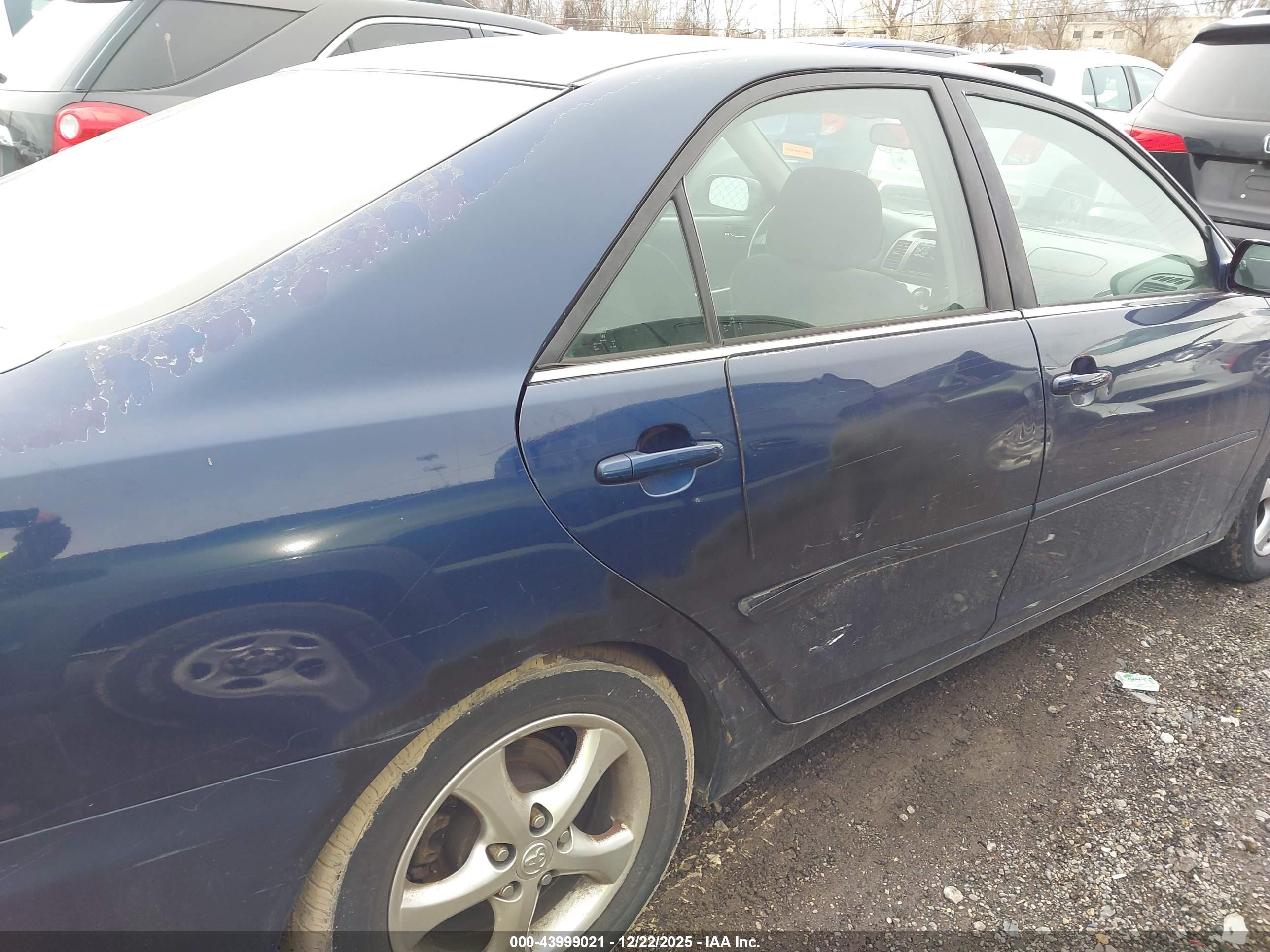 TOYOTA CAMRY image 6