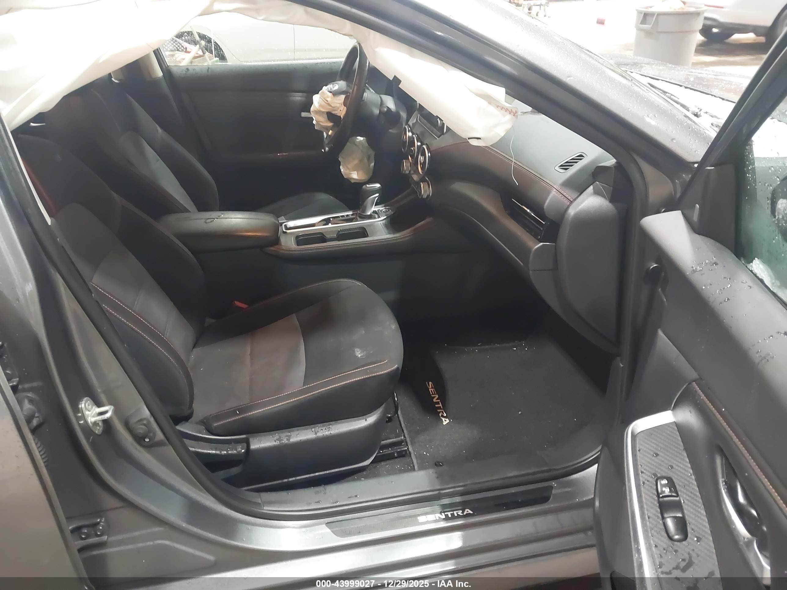 NISSAN SENTRA image 5