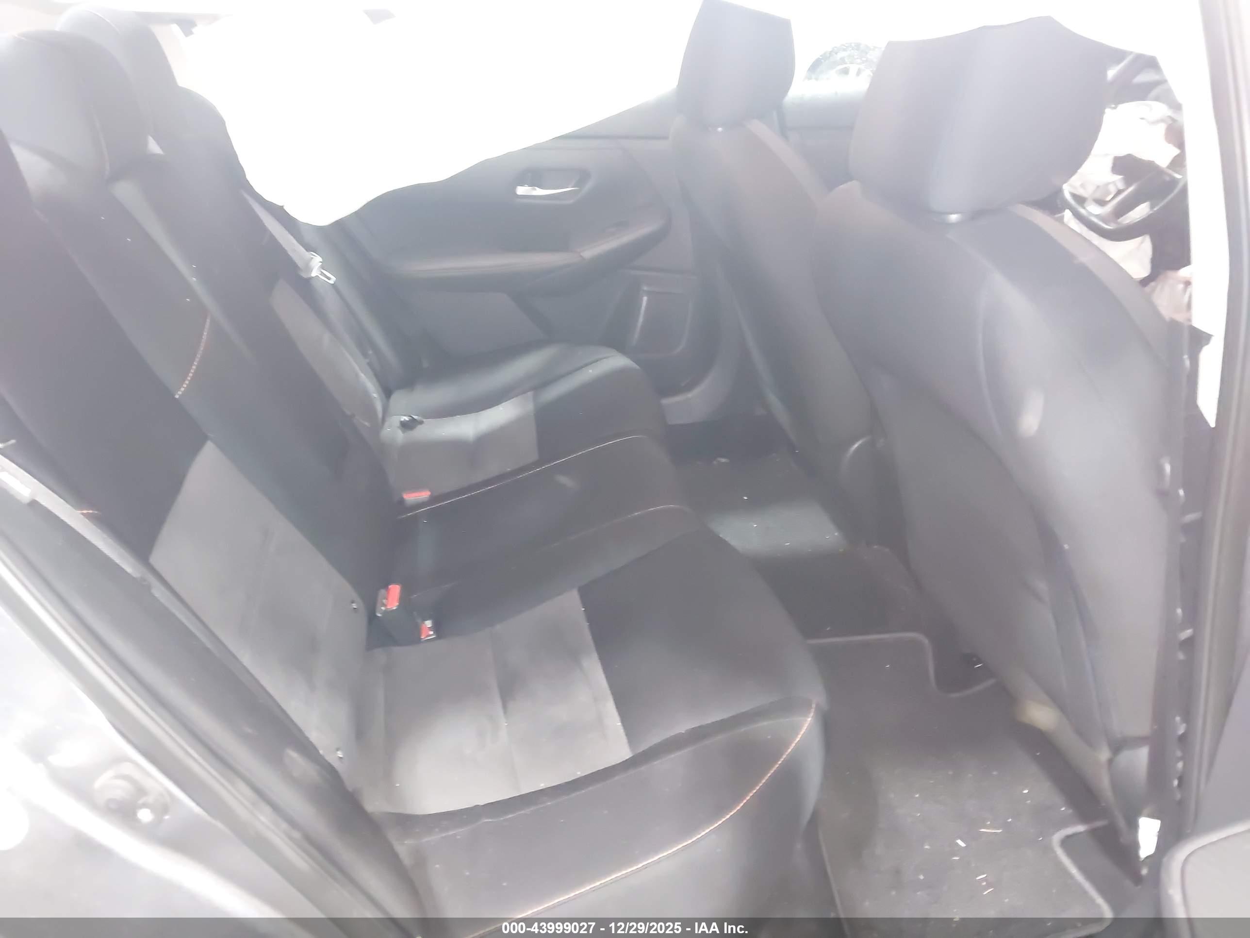 NISSAN SENTRA image 8
