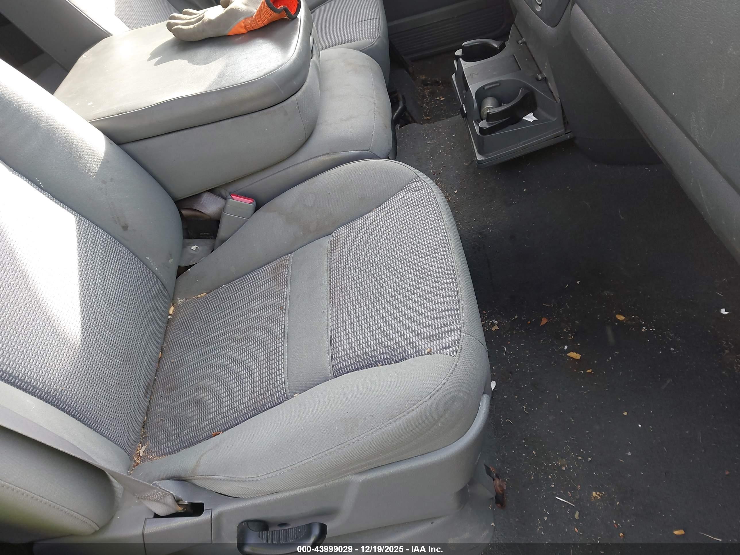 DODGE RAM image 5