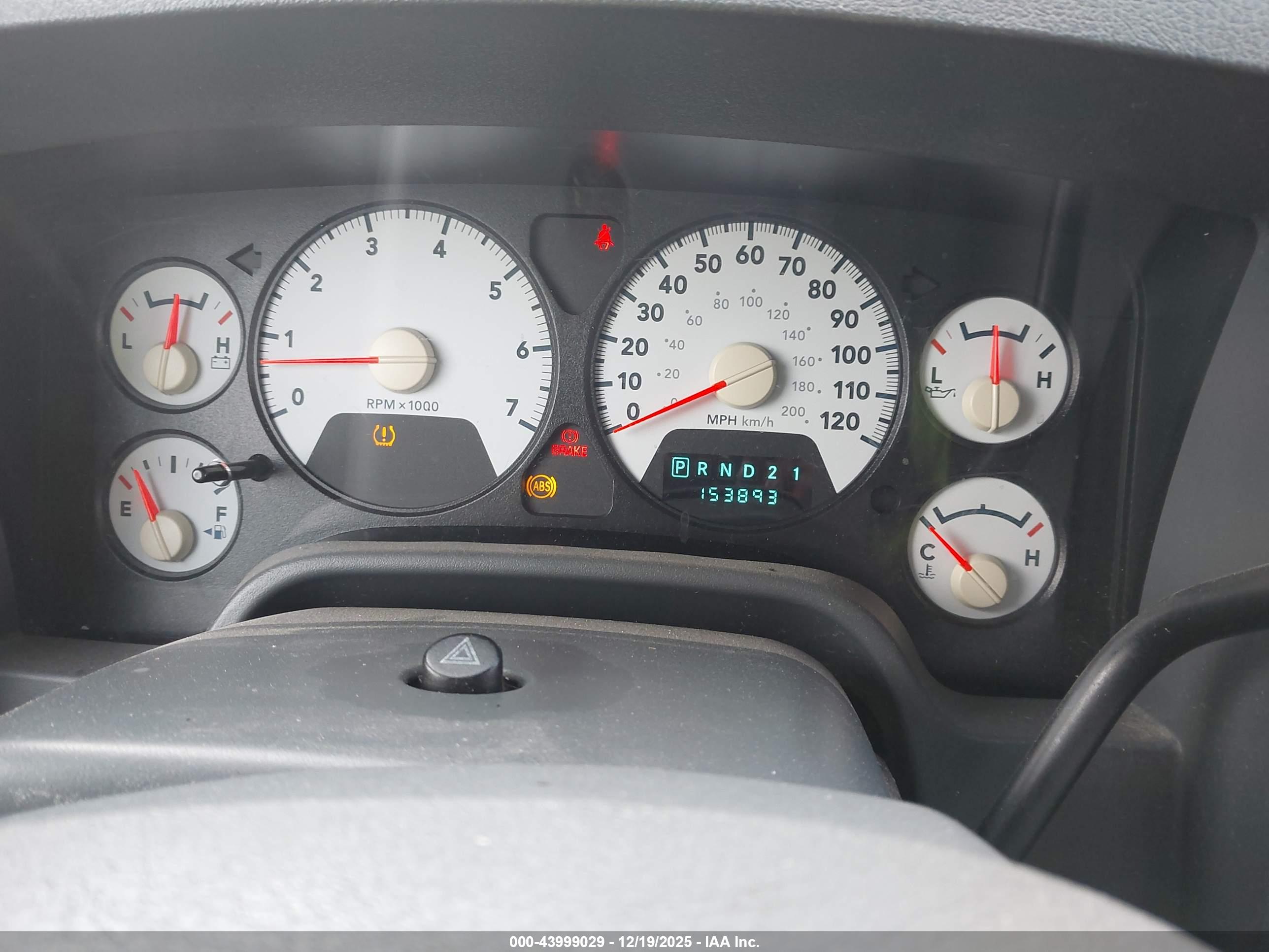 DODGE RAM image 7