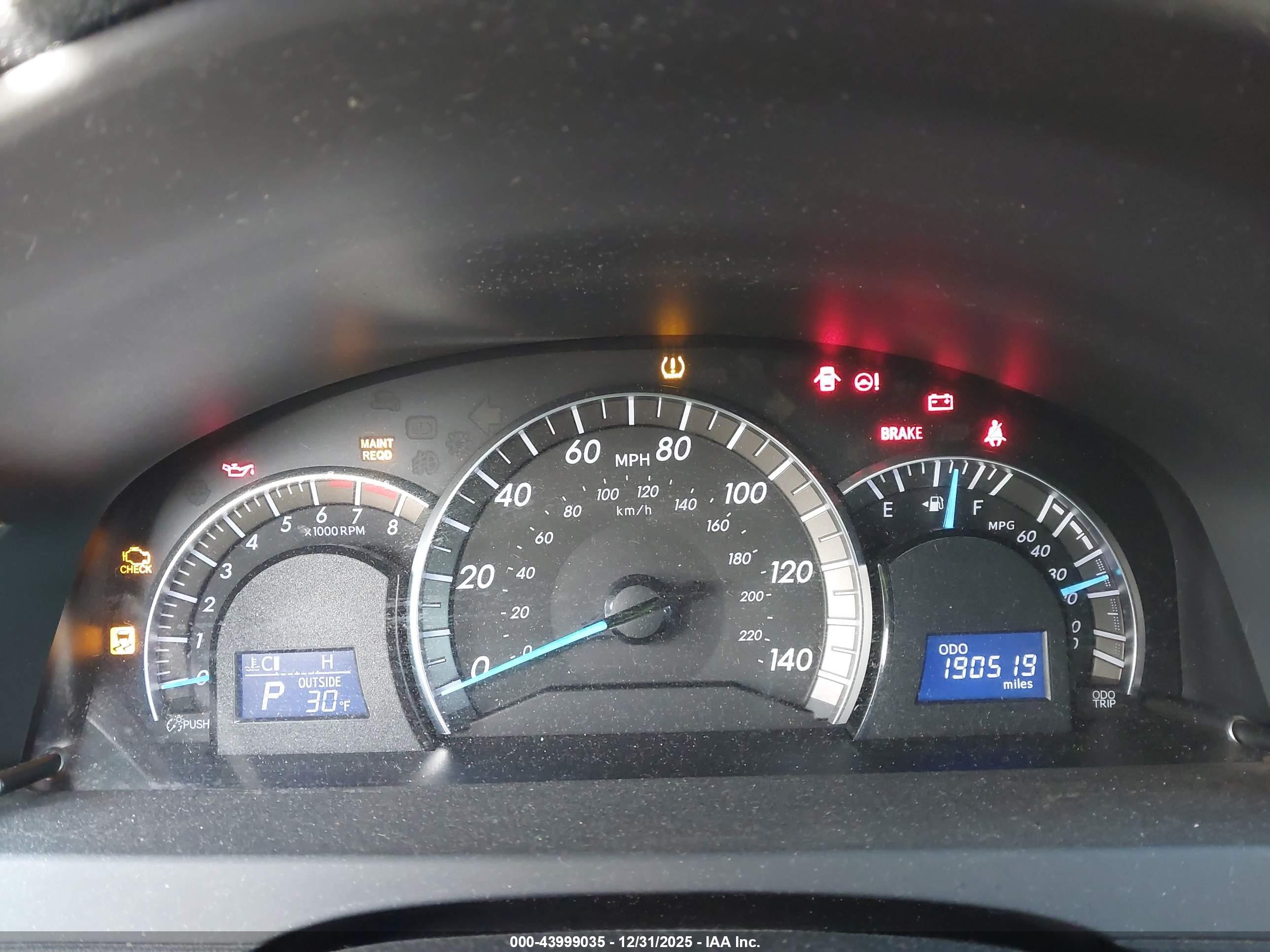 TOYOTA CAMRY image 7