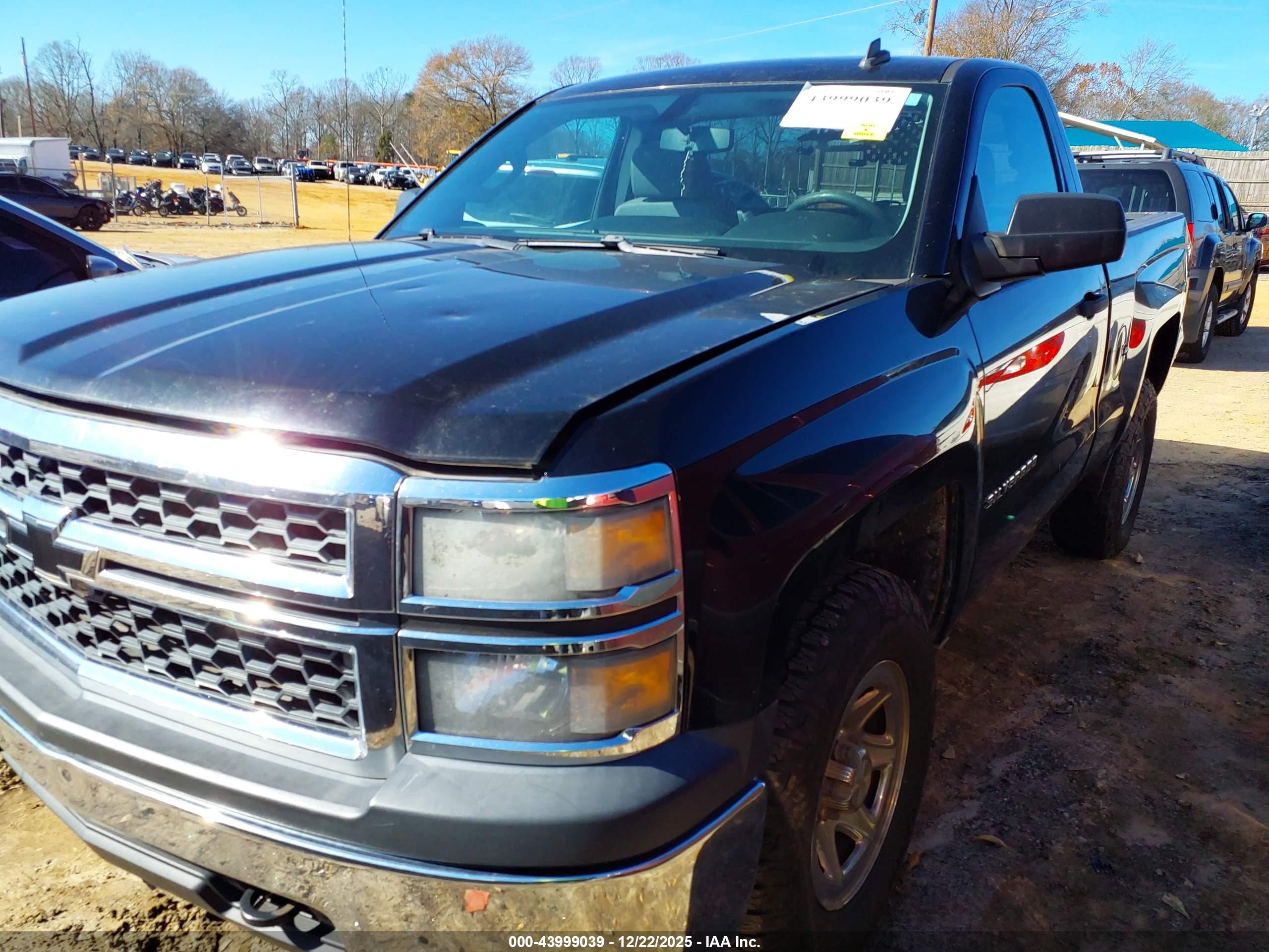 CHEVROLET SILVERADO image 2