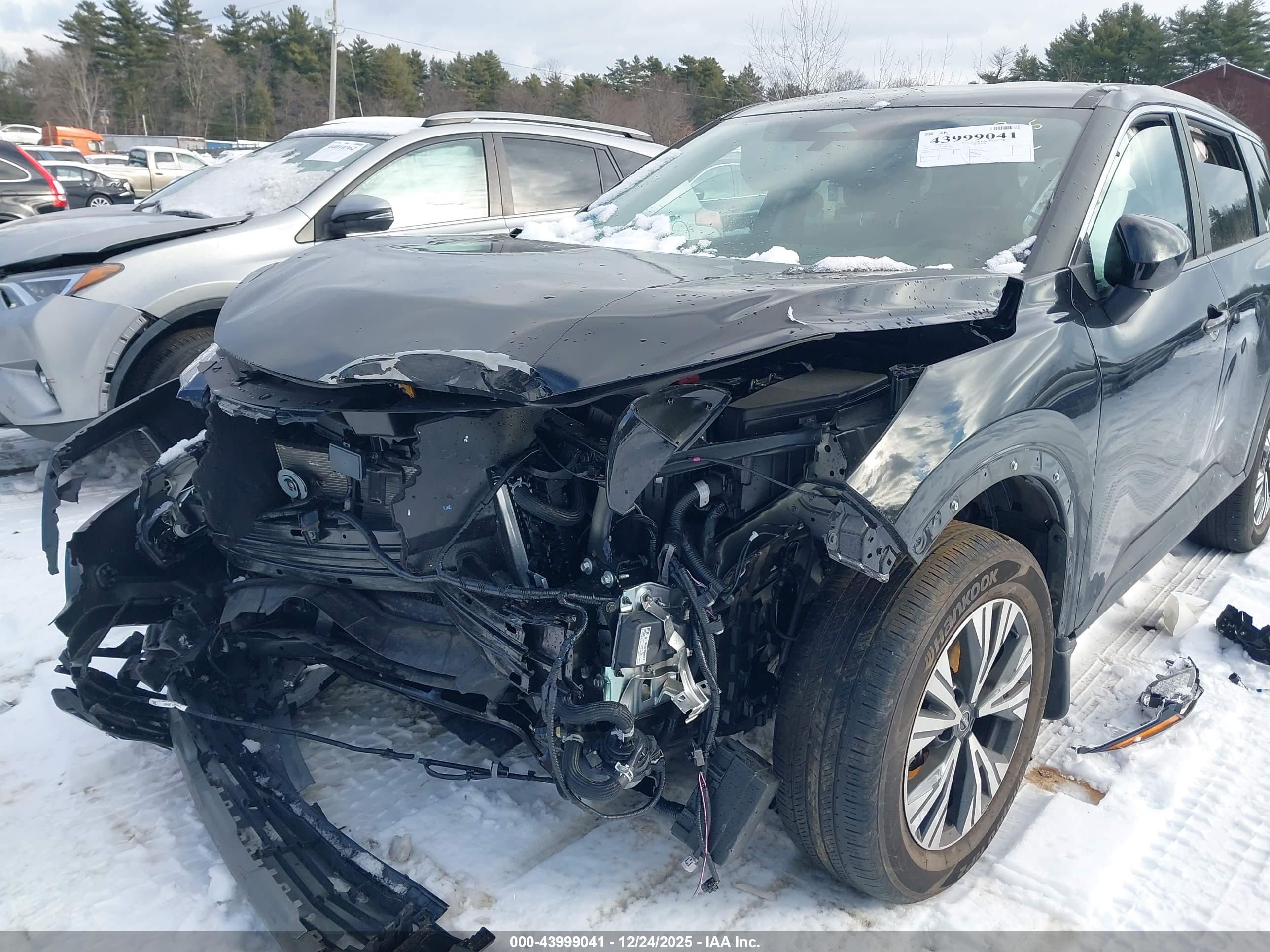 NISSAN ROGUE image 6