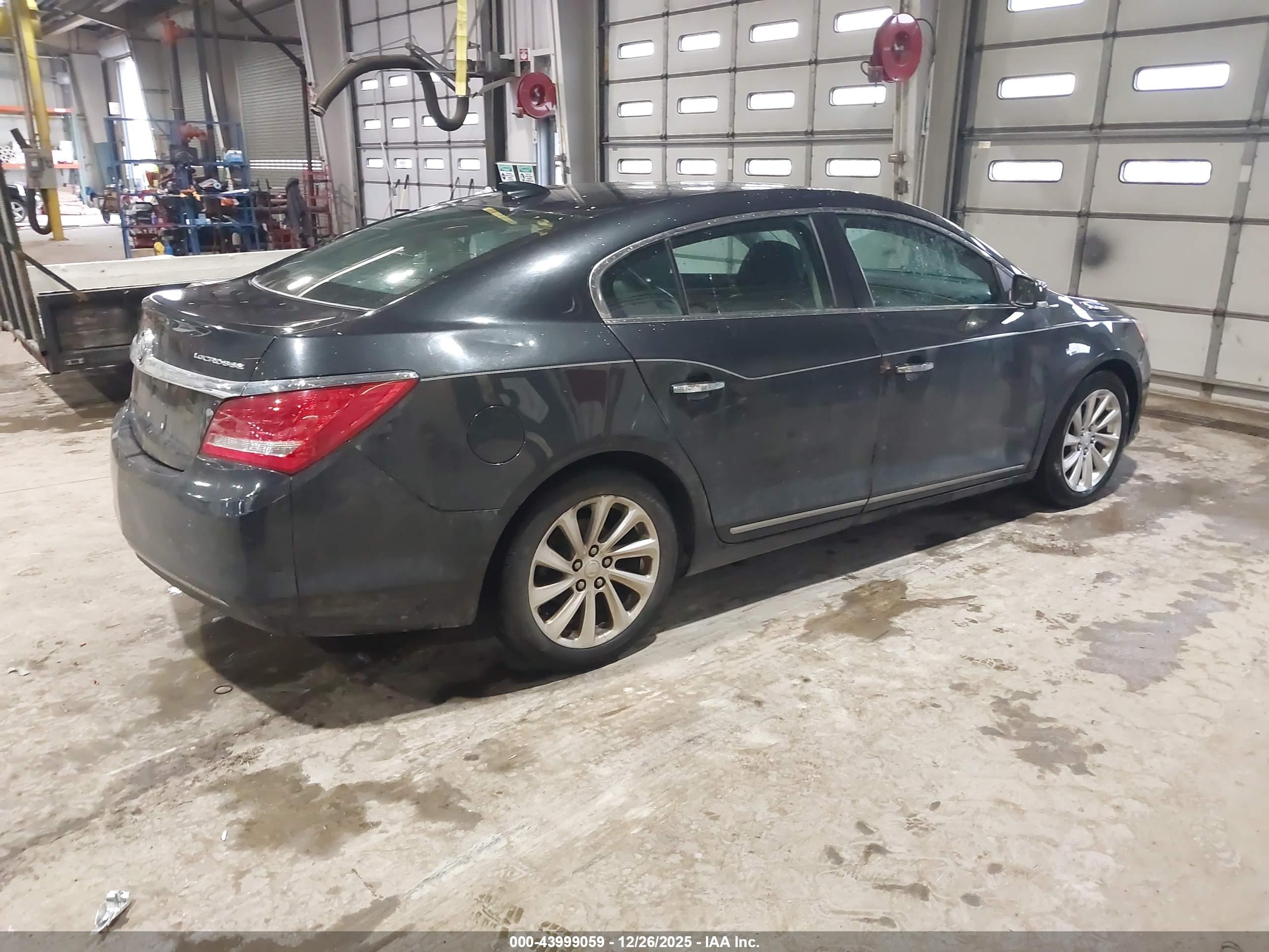 BUICK LACROSSE image 4