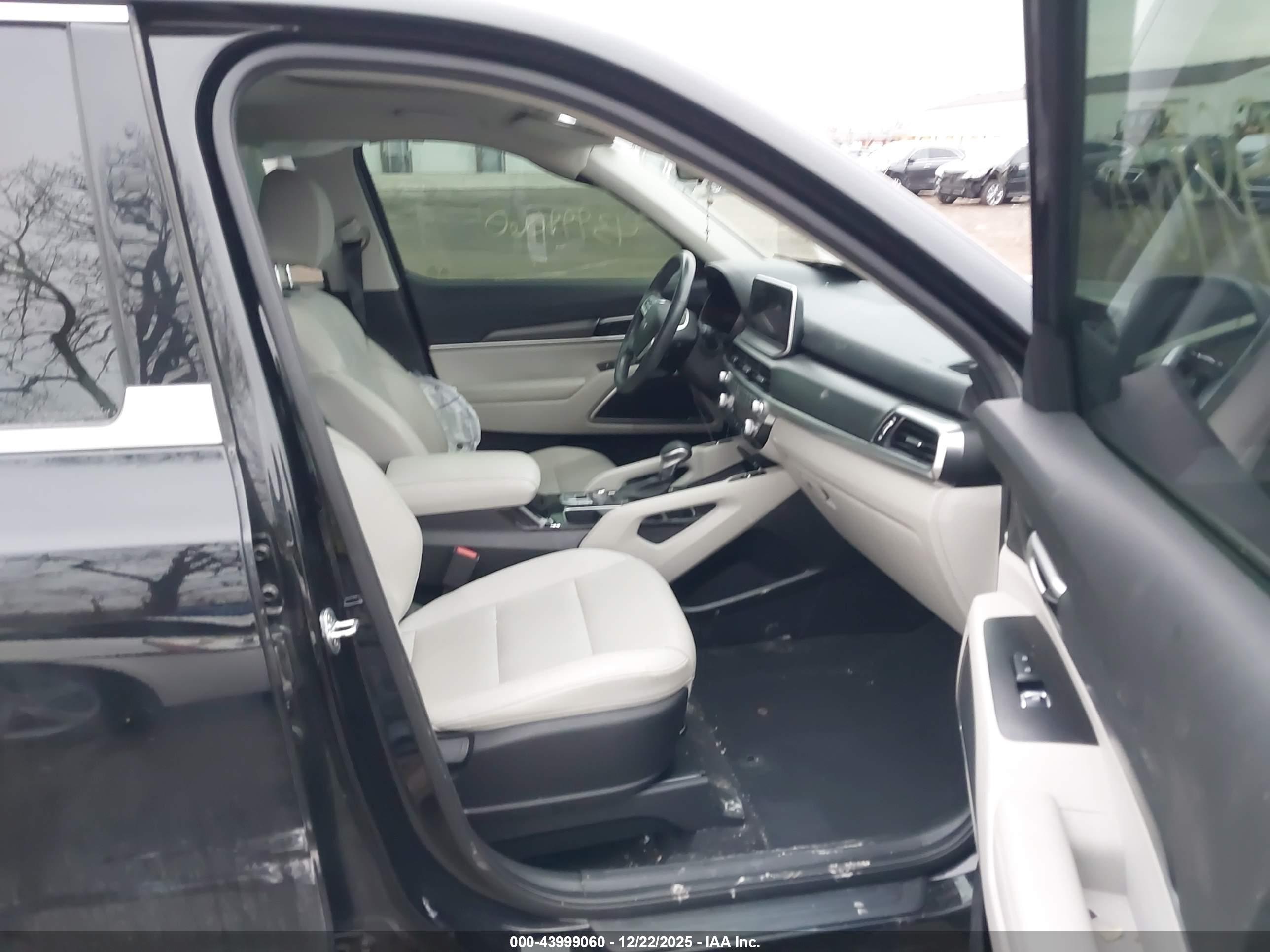 KIA TELLURIDE image 5