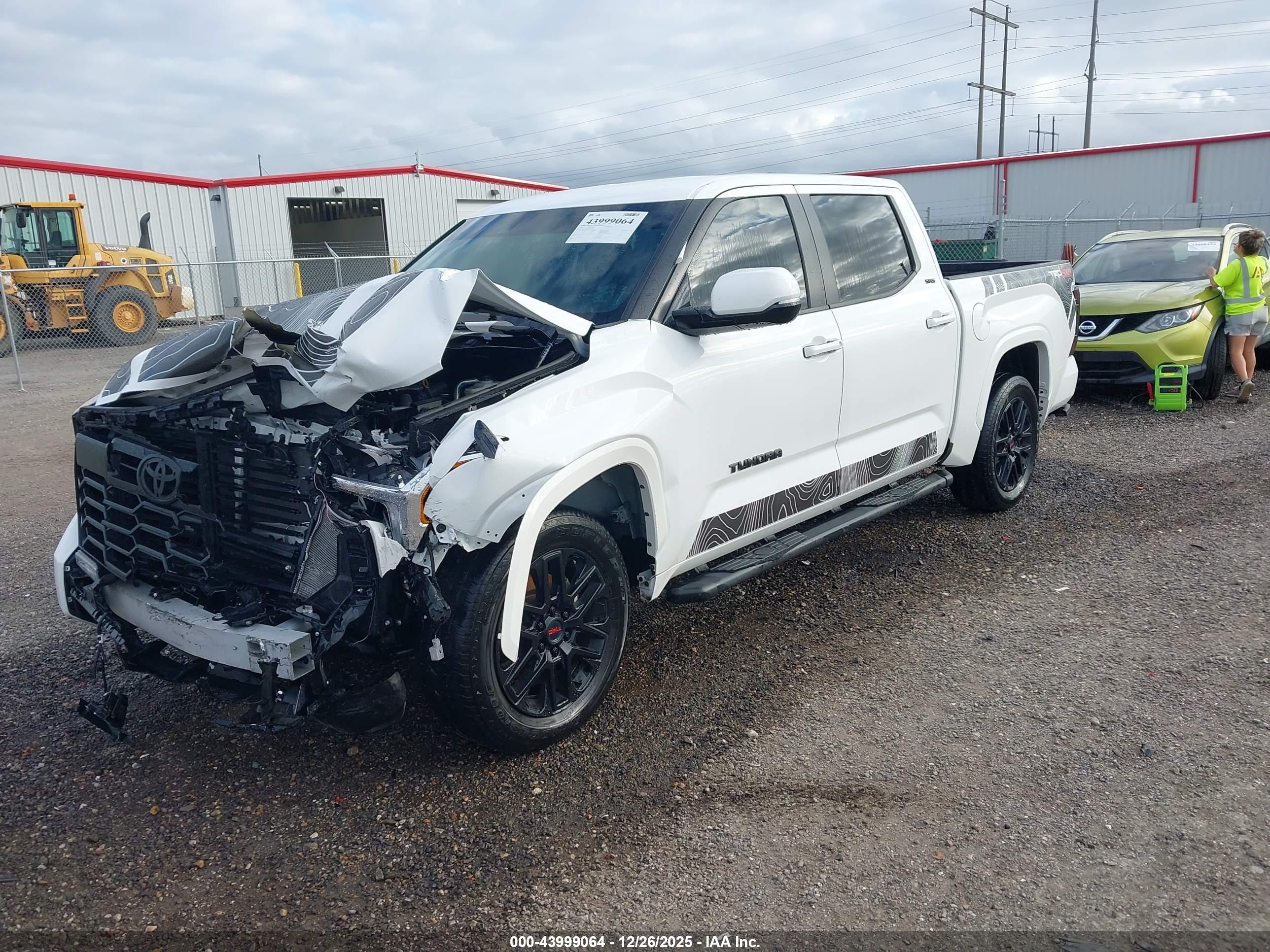TOYOTA TUNDRA image 2