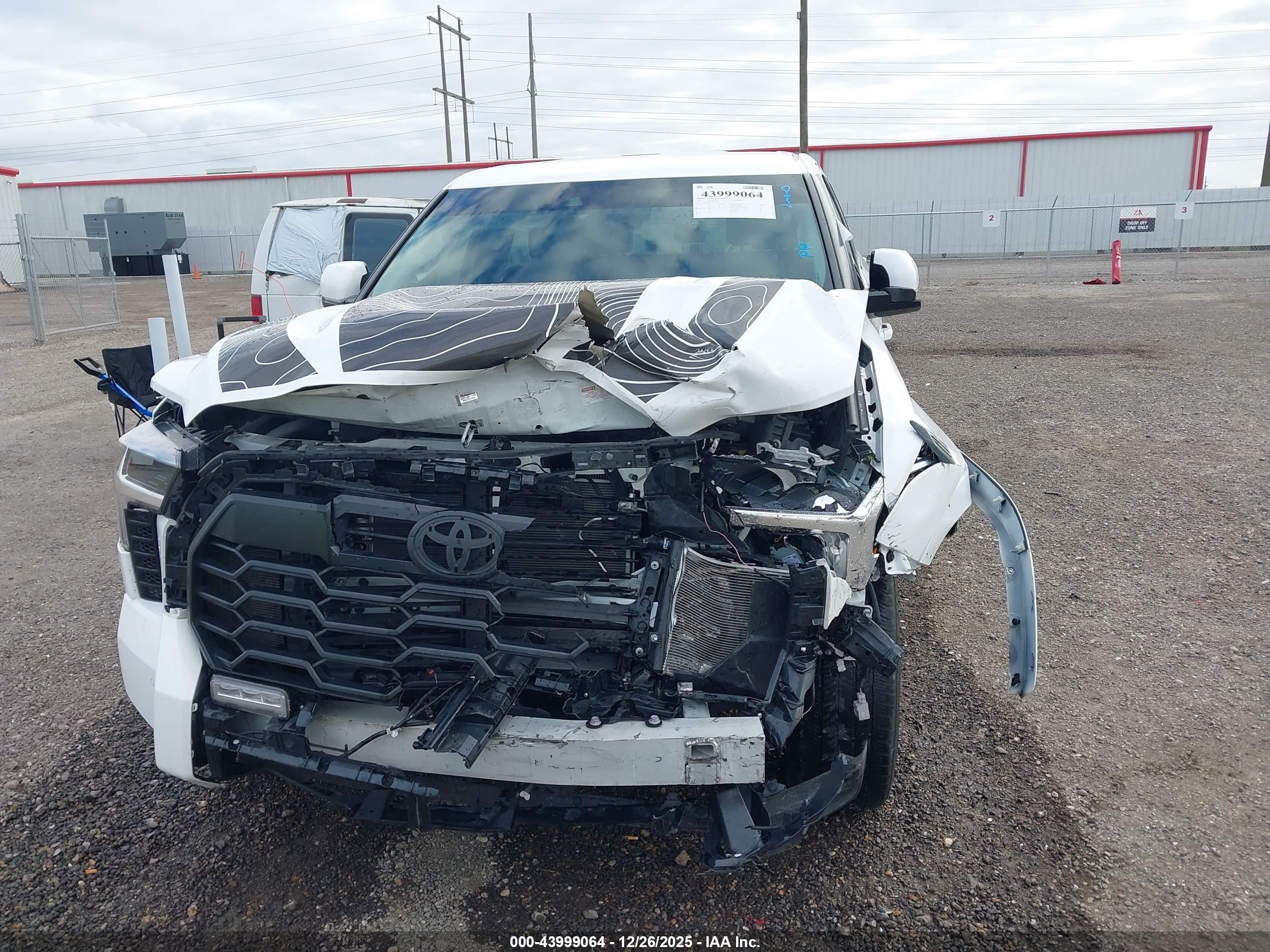 TOYOTA TUNDRA image 6