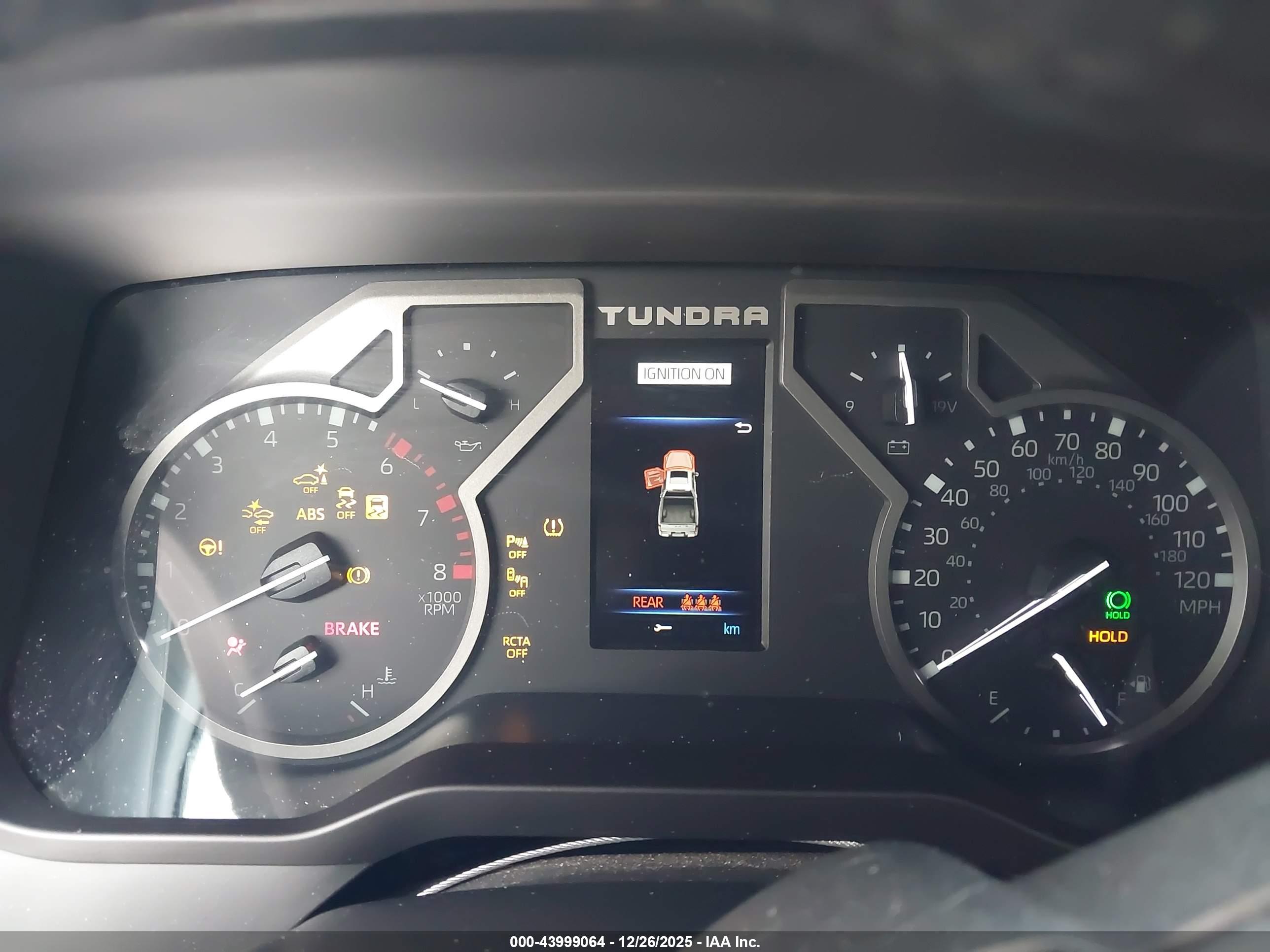 TOYOTA TUNDRA image 7