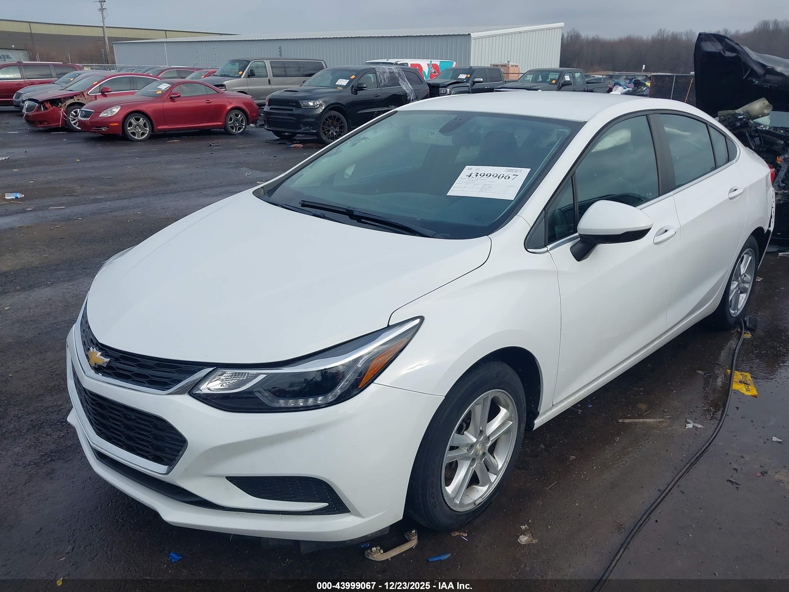 CHEVROLET CRUZE image 2