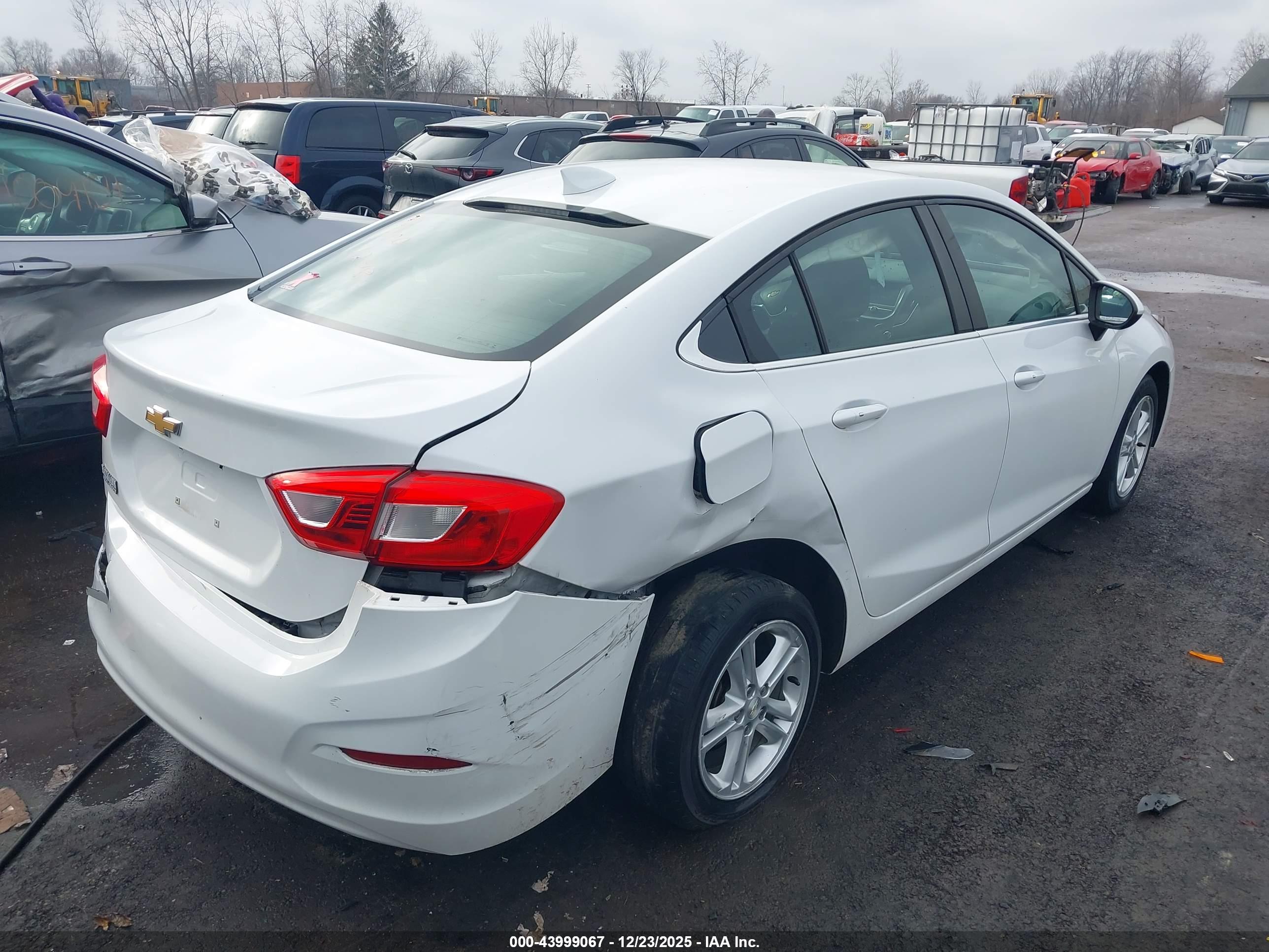 CHEVROLET CRUZE image 4