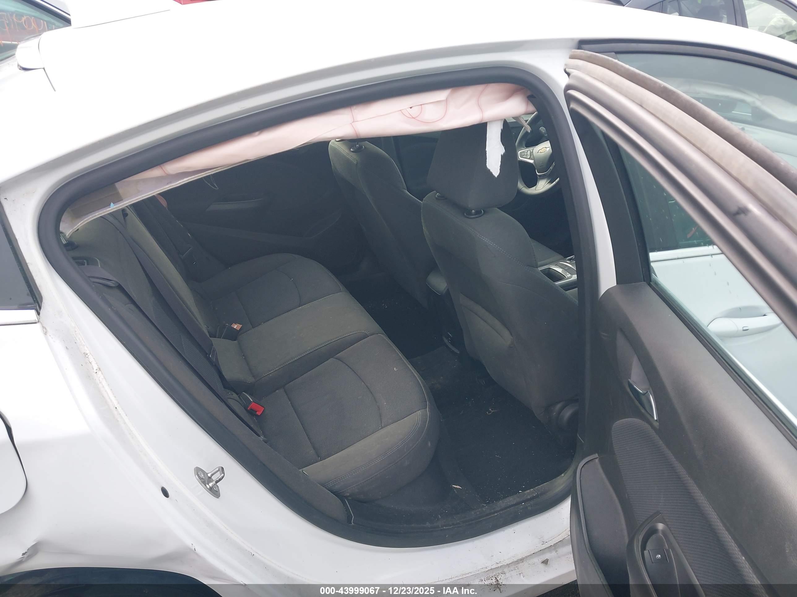 CHEVROLET CRUZE image 8