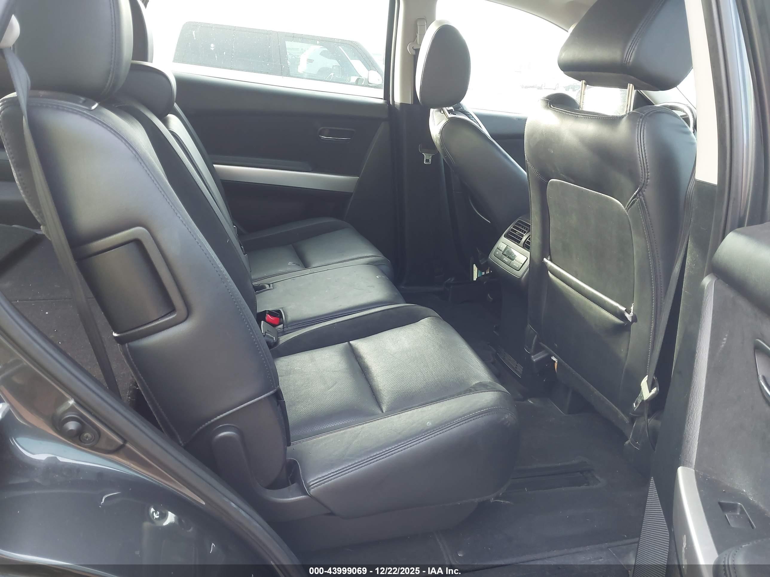 MAZDA CX-9 image 8