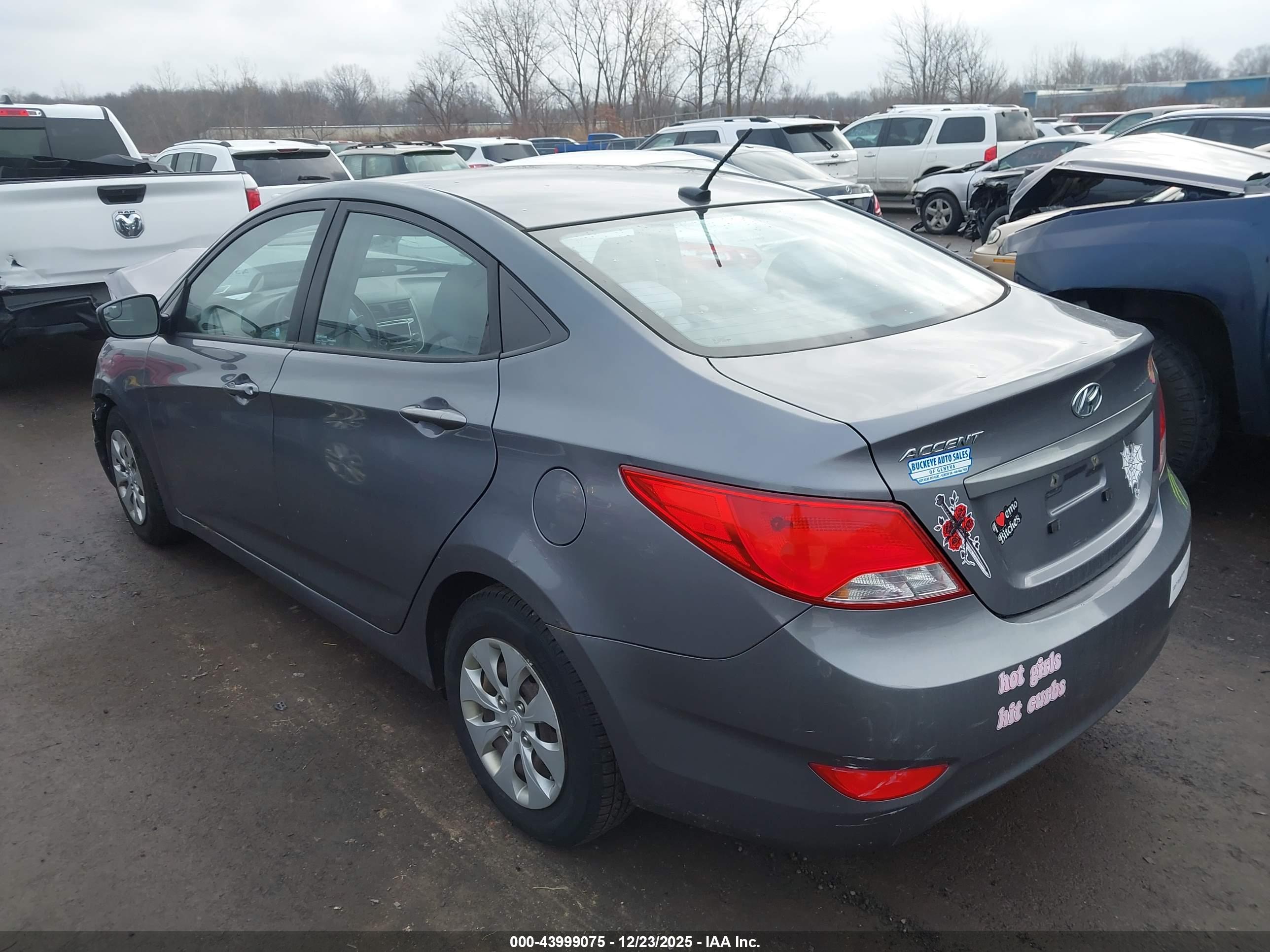 HYUNDAI ACCENT image 3