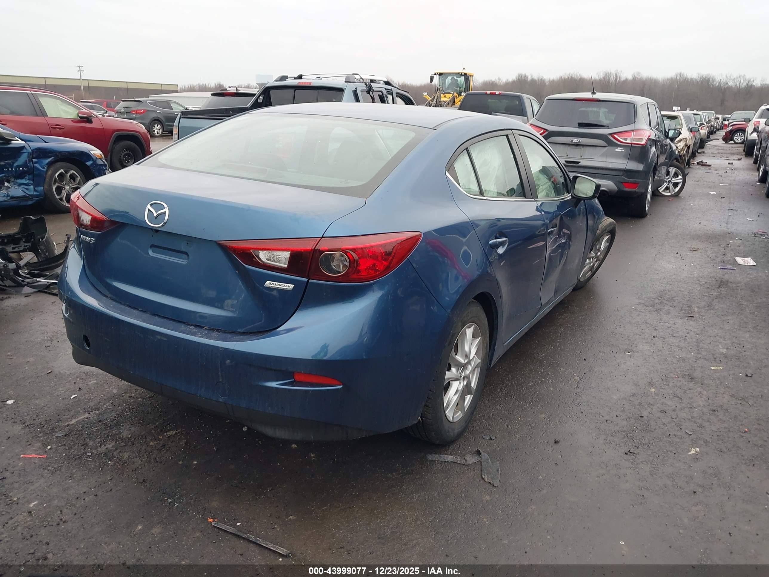 MAZDA MAZDA3 image 4
