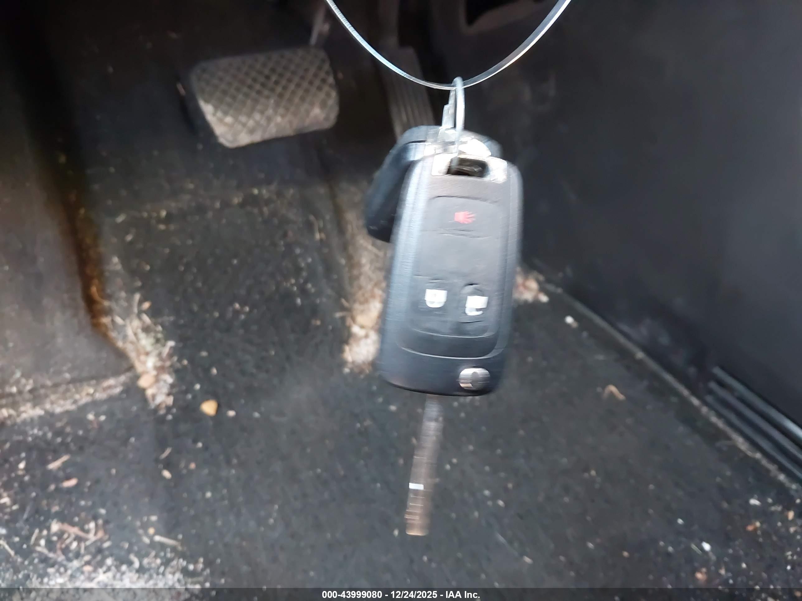 GMC TERRAIN image 11