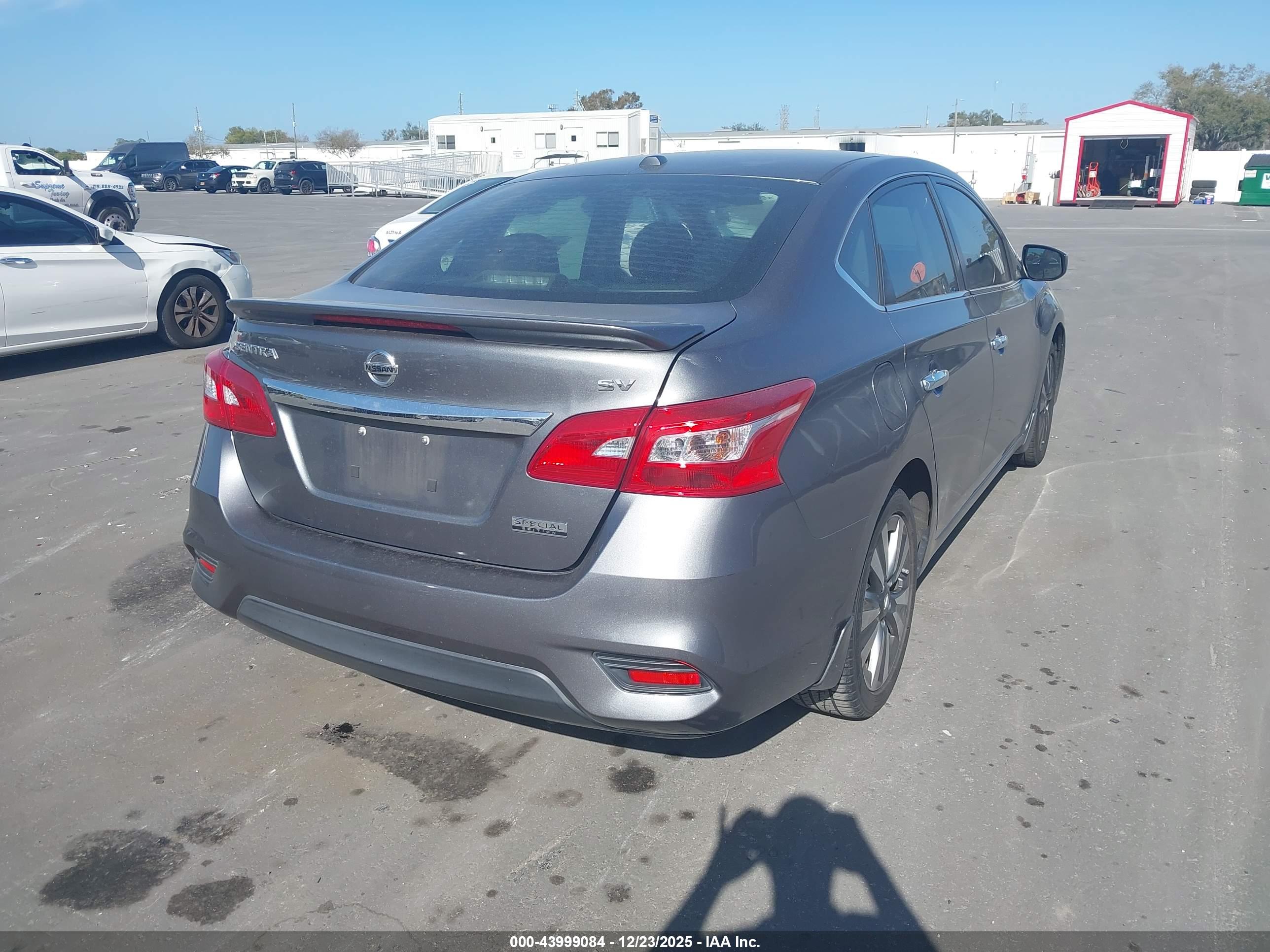 NISSAN SENTRA image 4