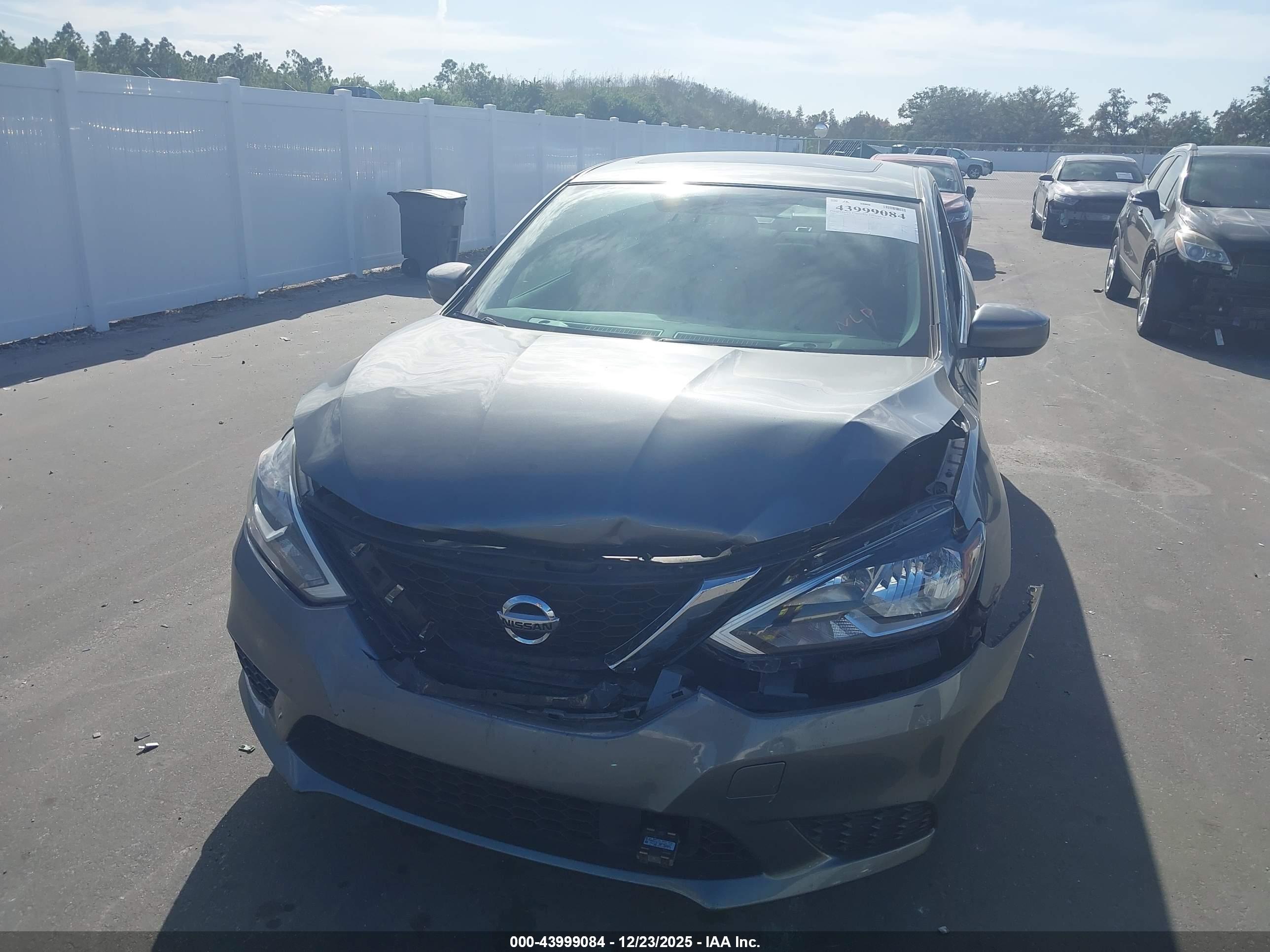 NISSAN SENTRA image 6