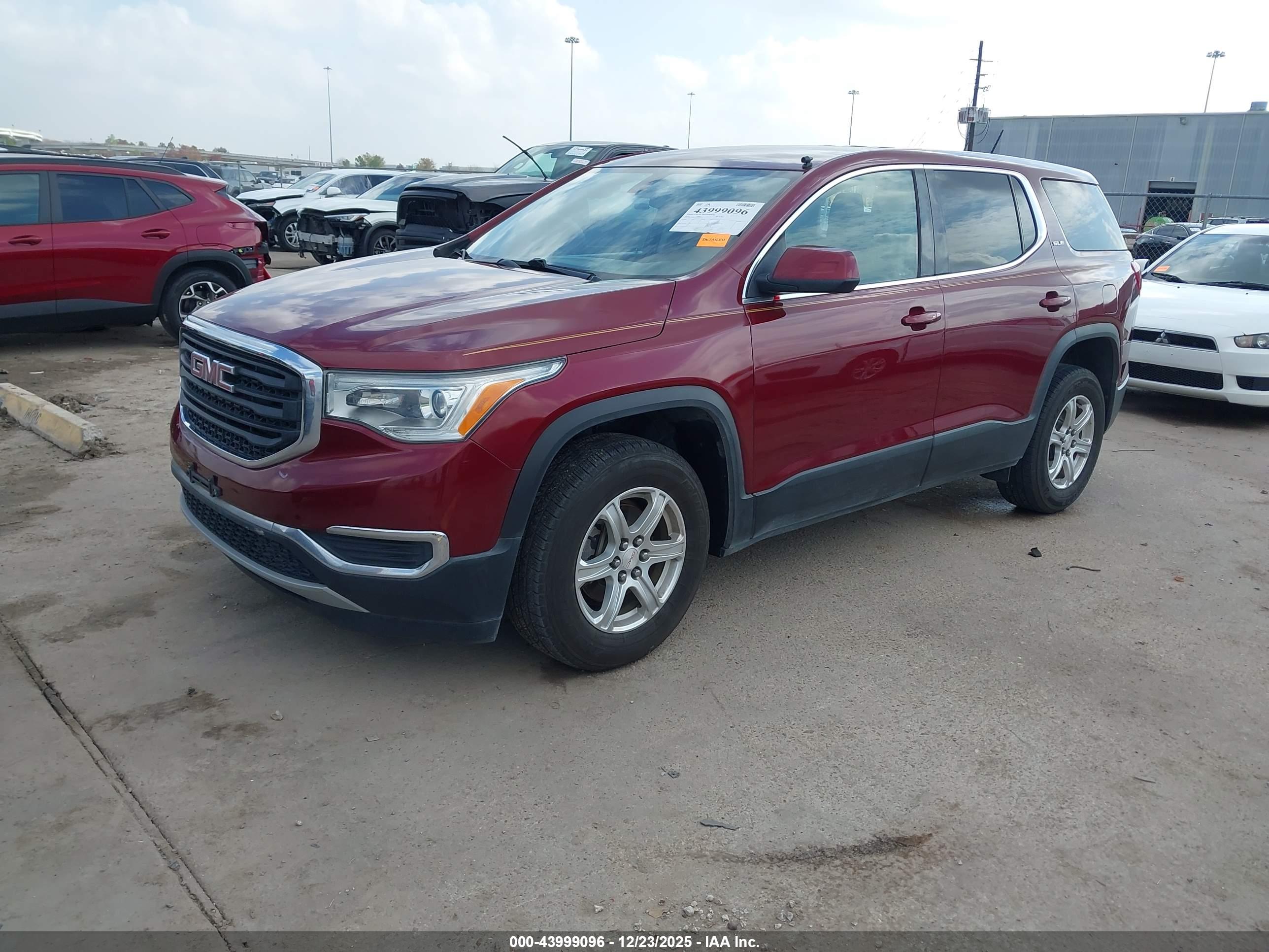 GMC ACADIA image 2
