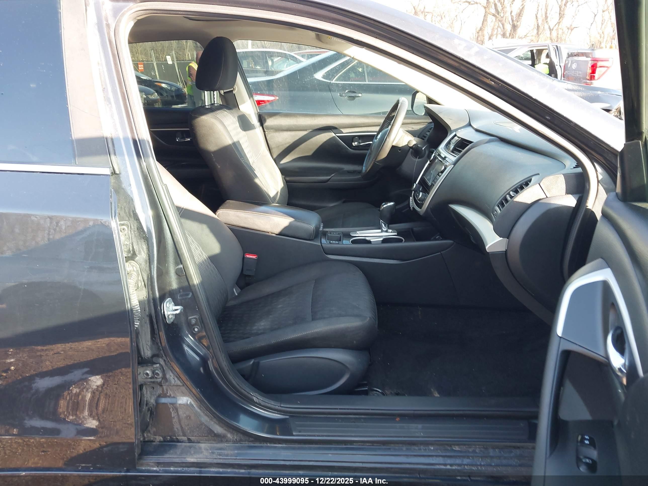 NISSAN ALTIMA image 5