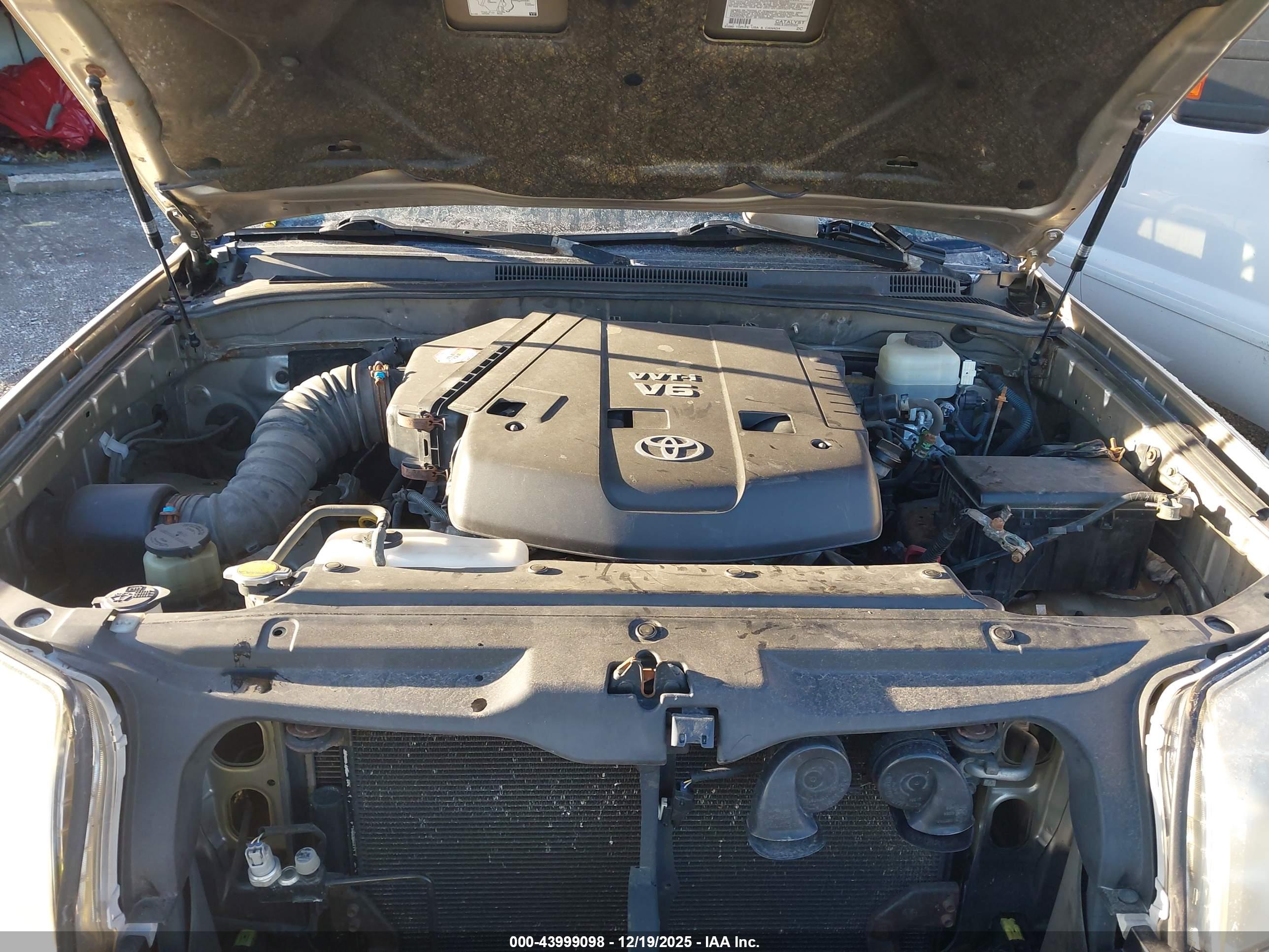 TOYOTA 4RUNNER image 10