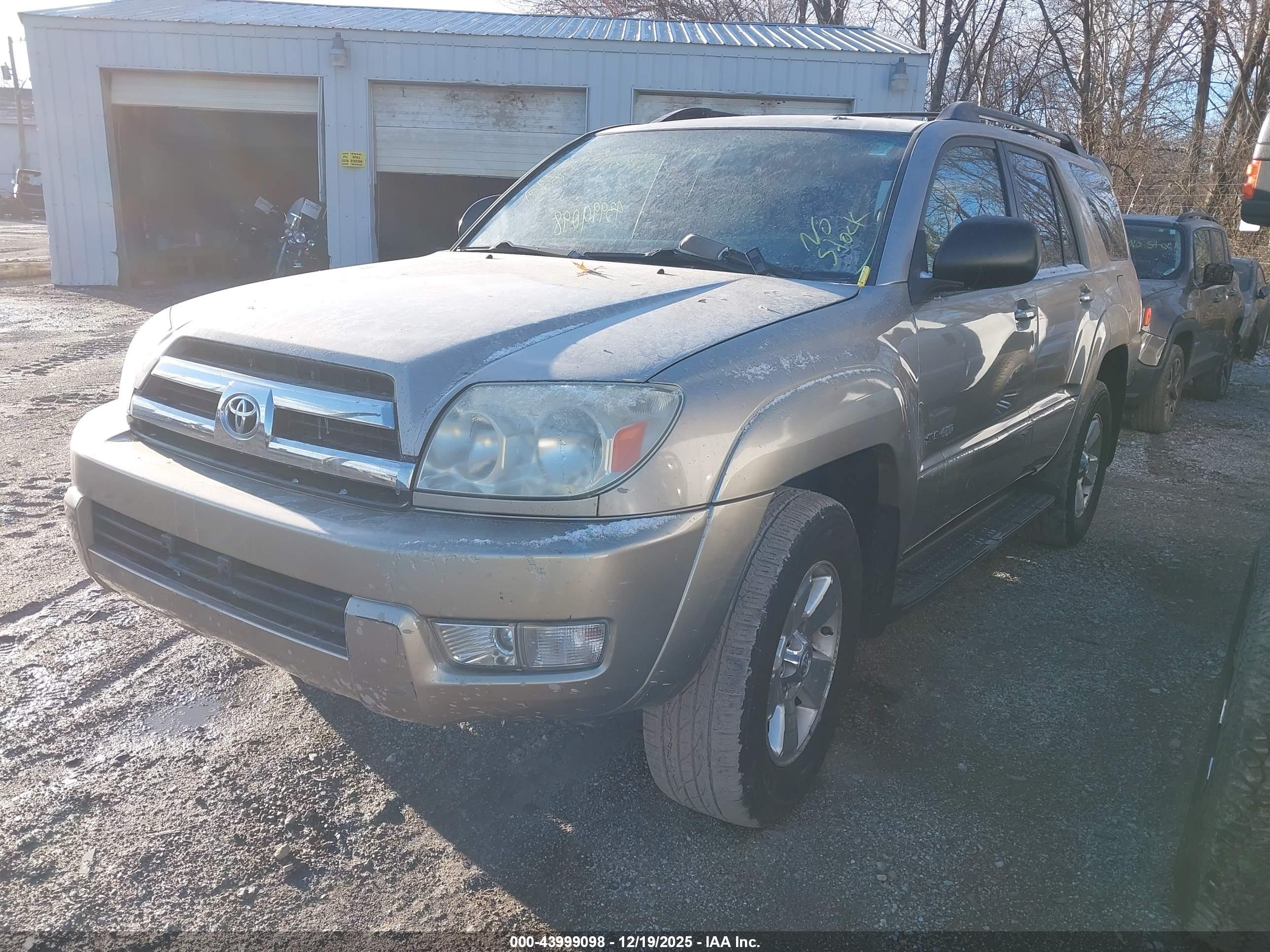 TOYOTA 4RUNNER image 2