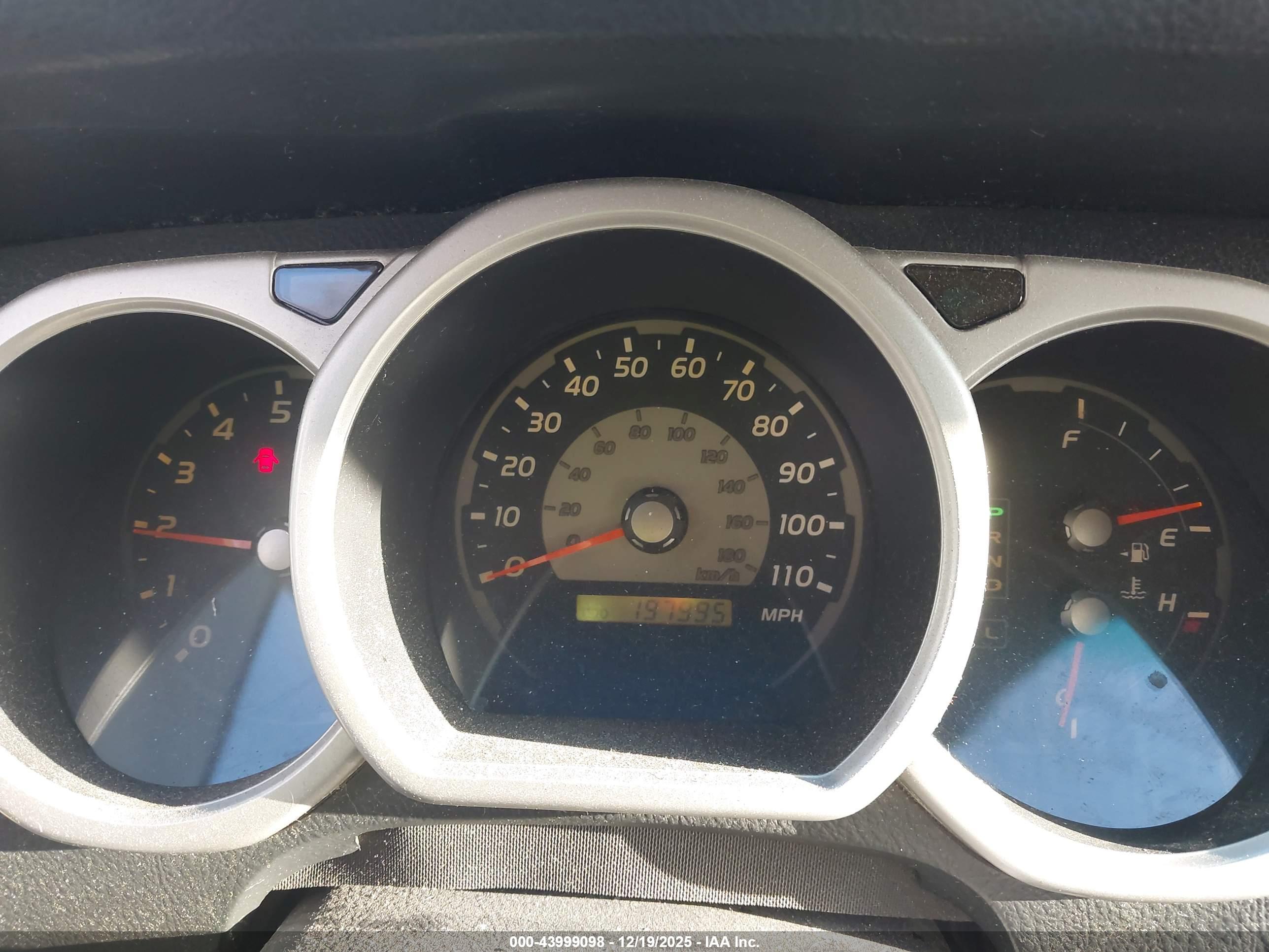 TOYOTA 4RUNNER image 7
