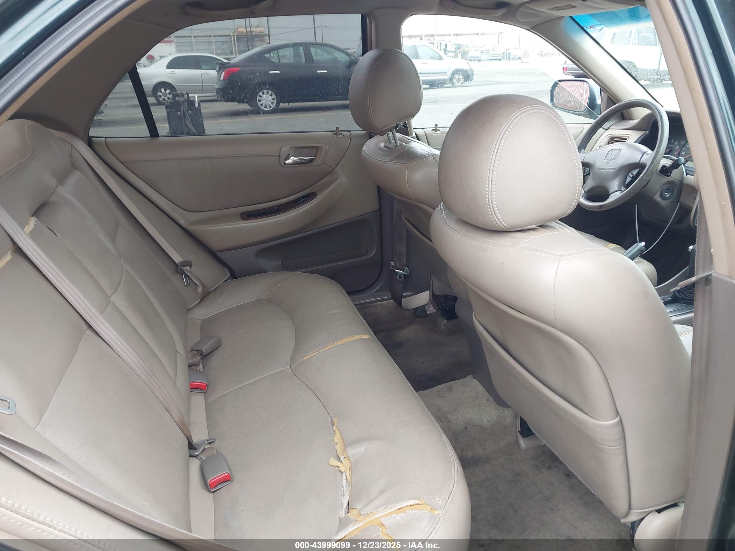 HONDA ACCORD image 8