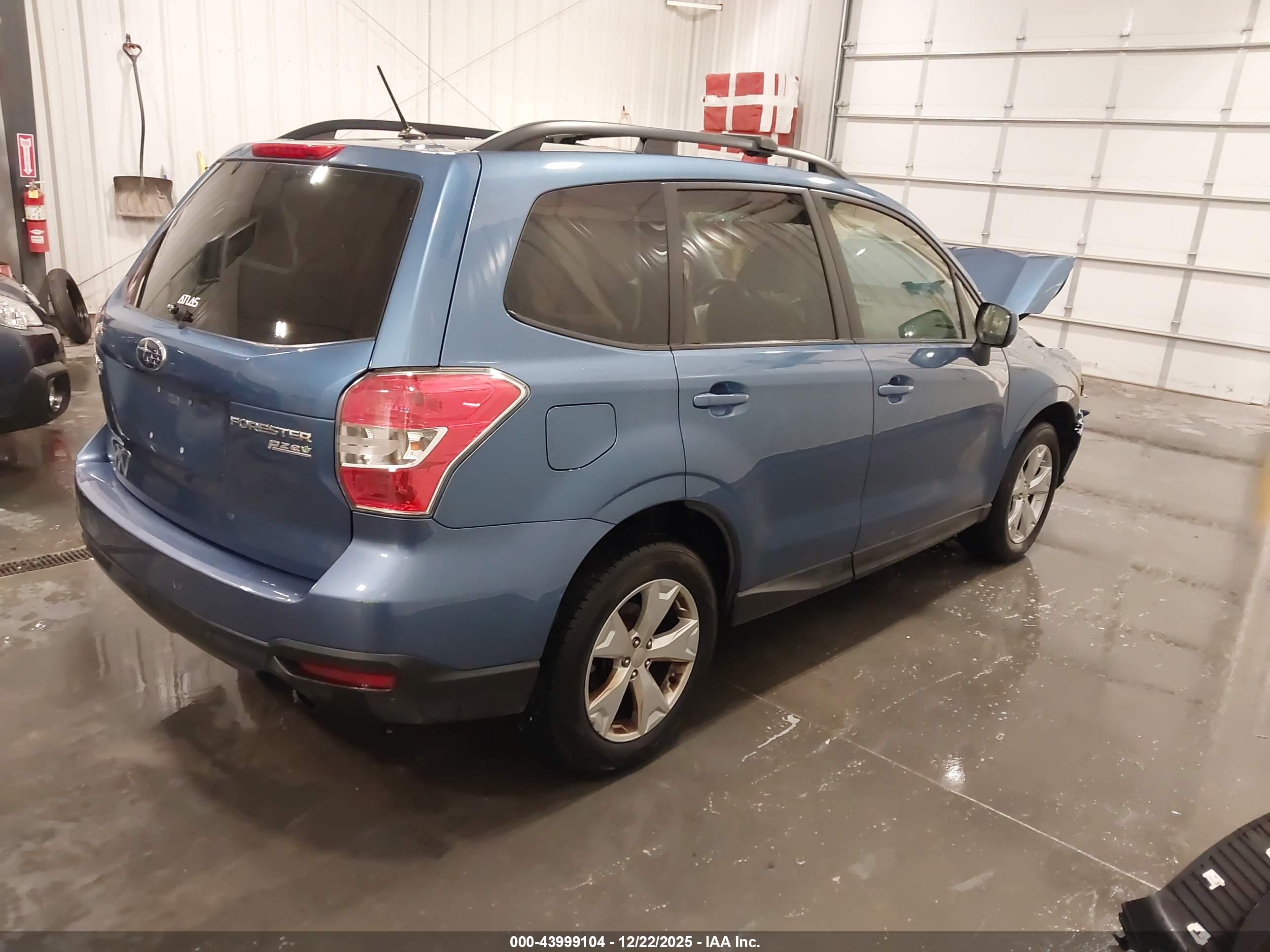 SUBARU FORESTER image 4