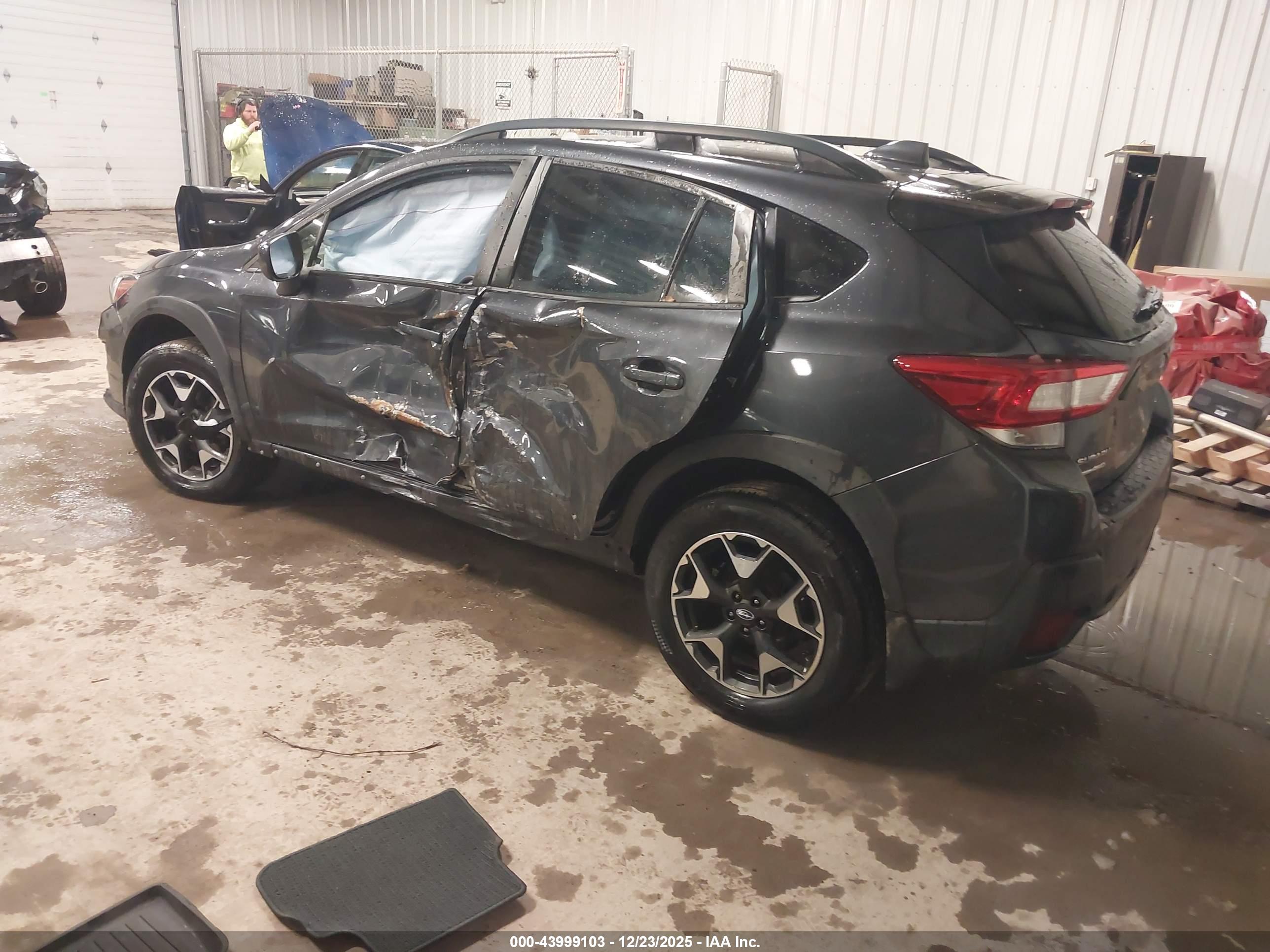 SUBARU CROSSTREK image 3