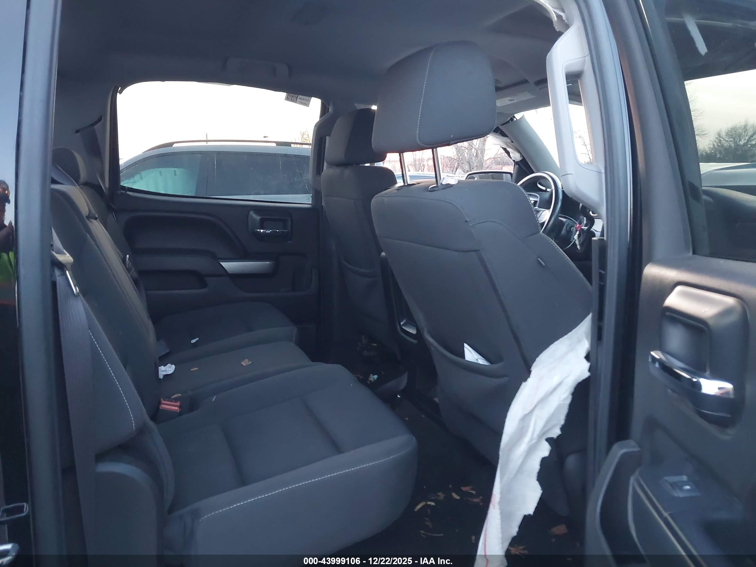CHEVROLET SILVERADO image 8