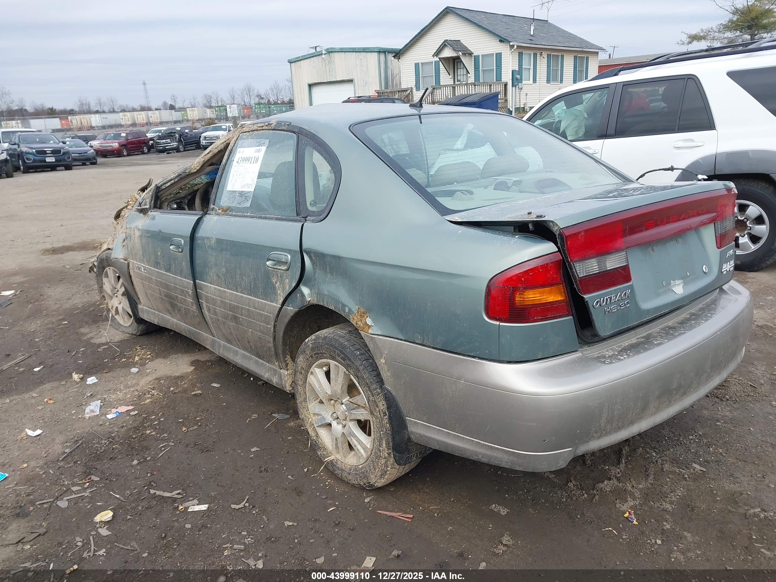 SUBARU OUTBACK image 3