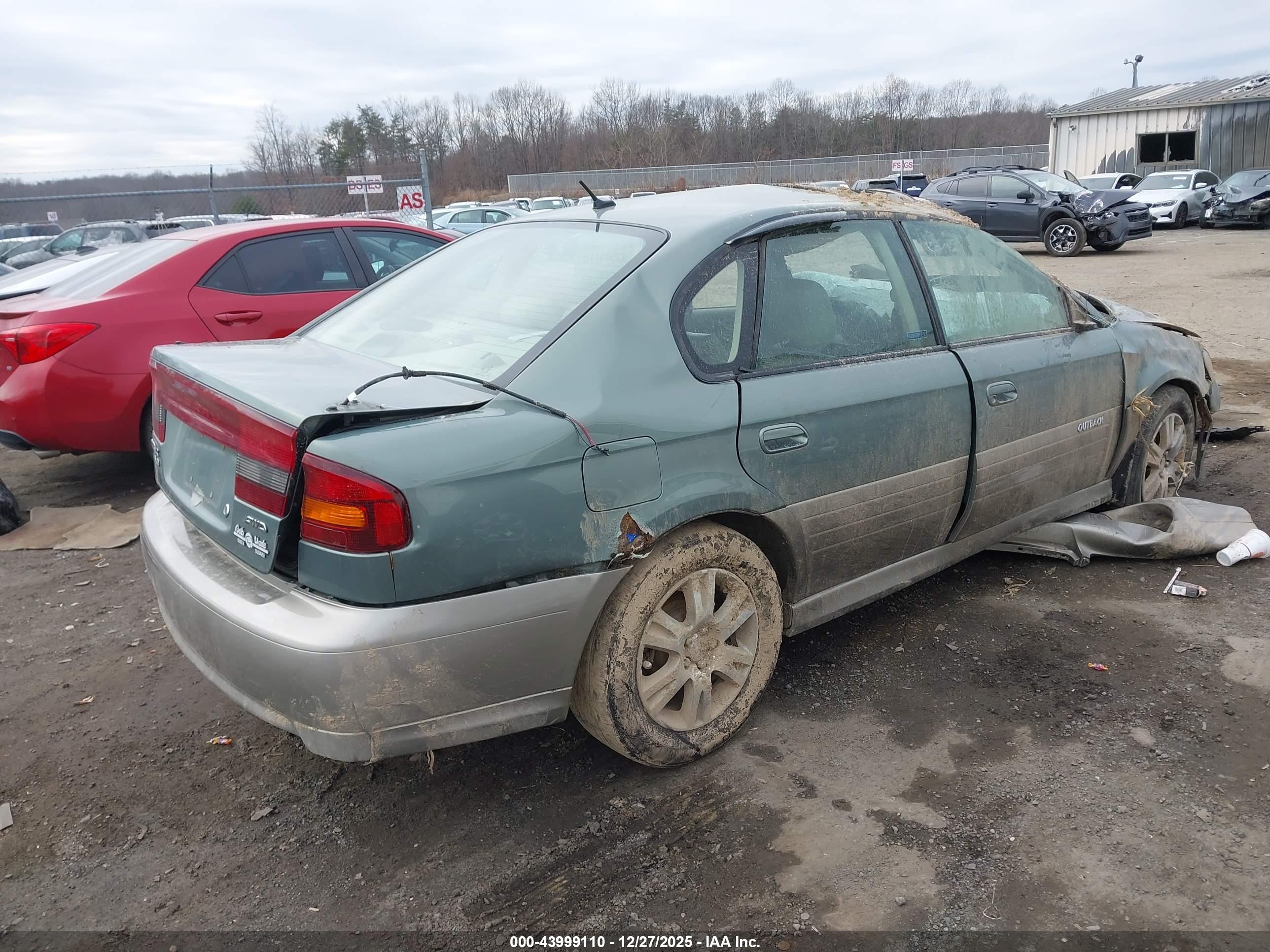 SUBARU OUTBACK image 4