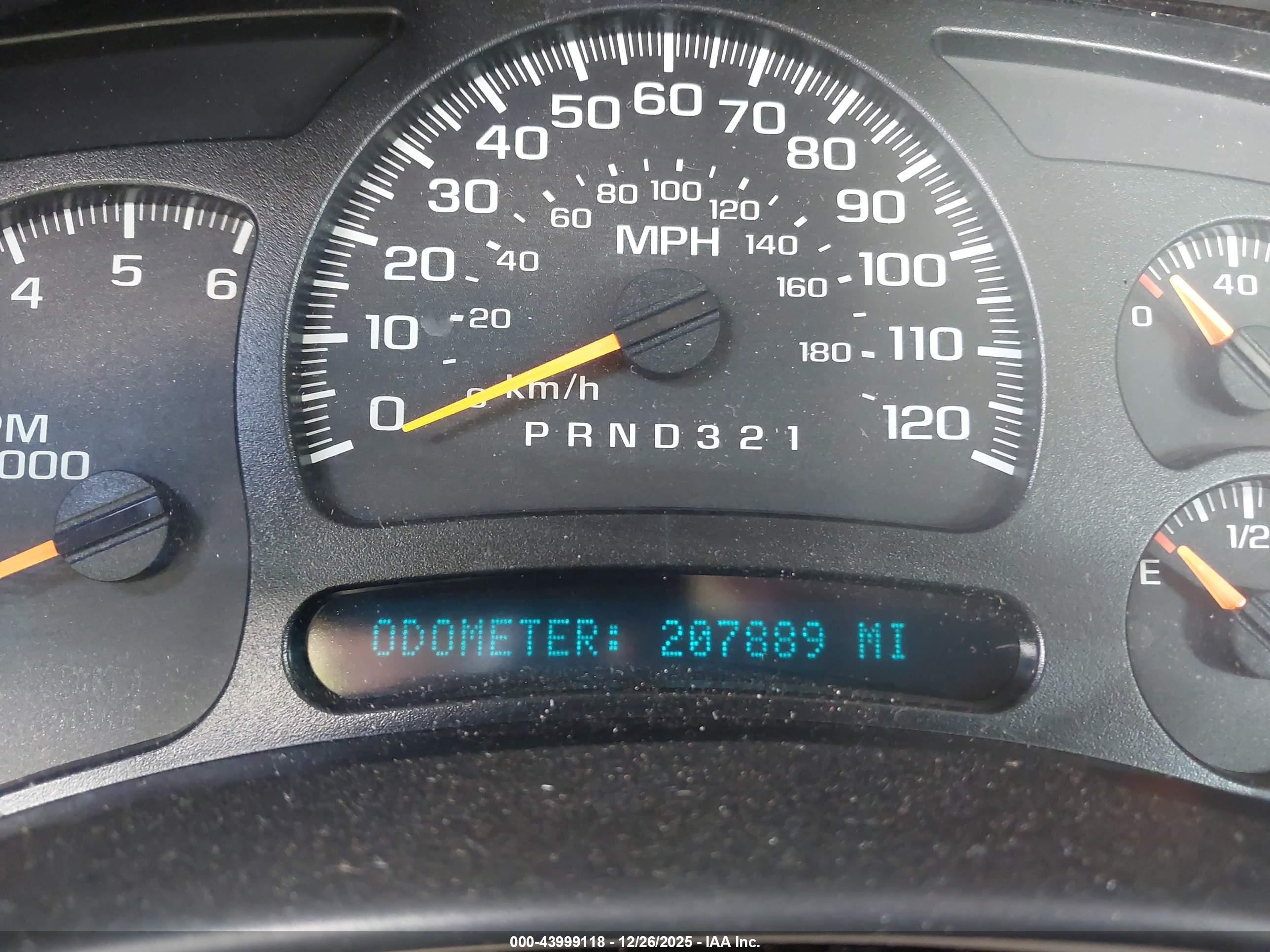 CHEVROLET SILVERADO image 7