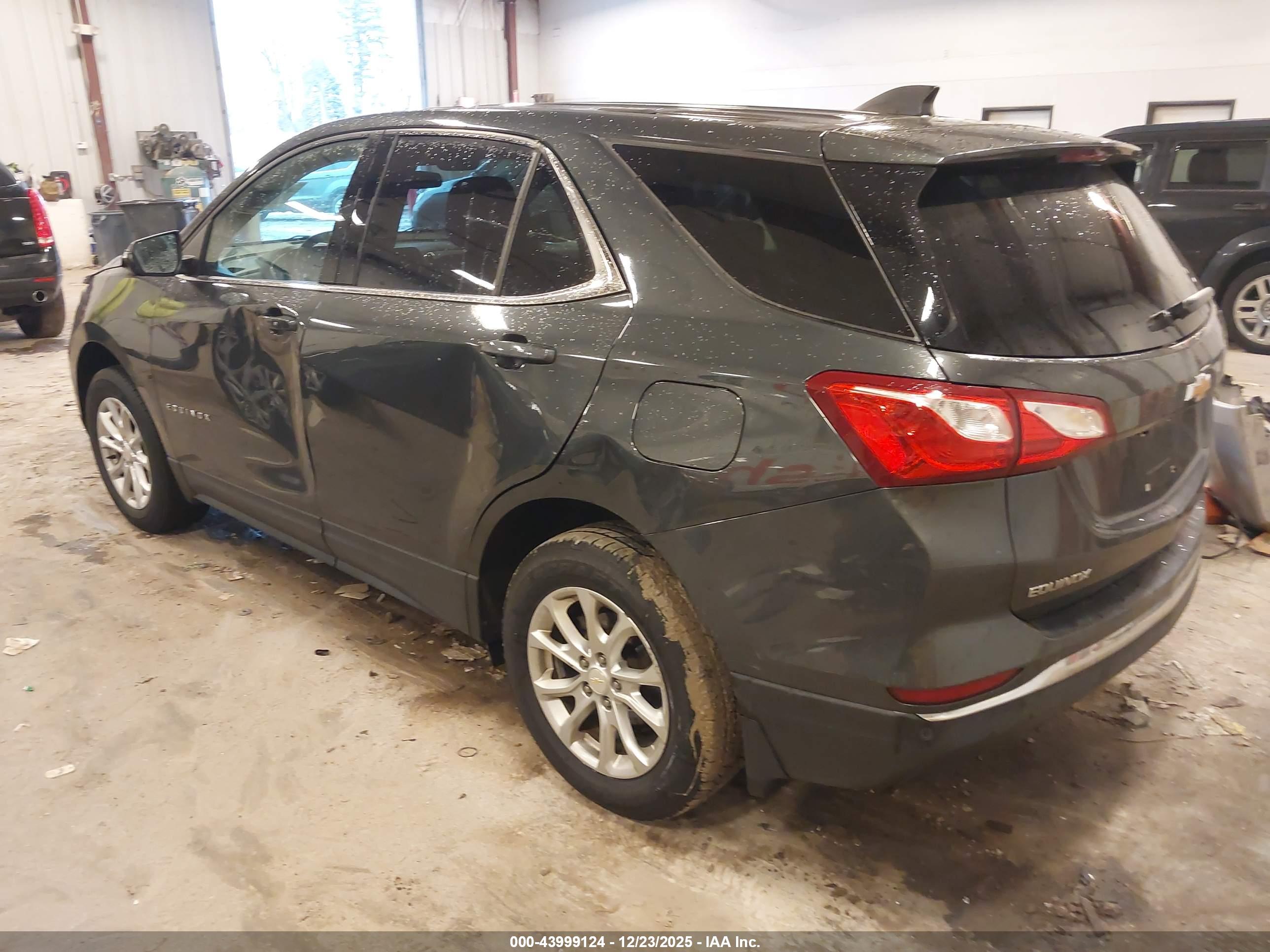 CHEVROLET EQUINOX image 3
