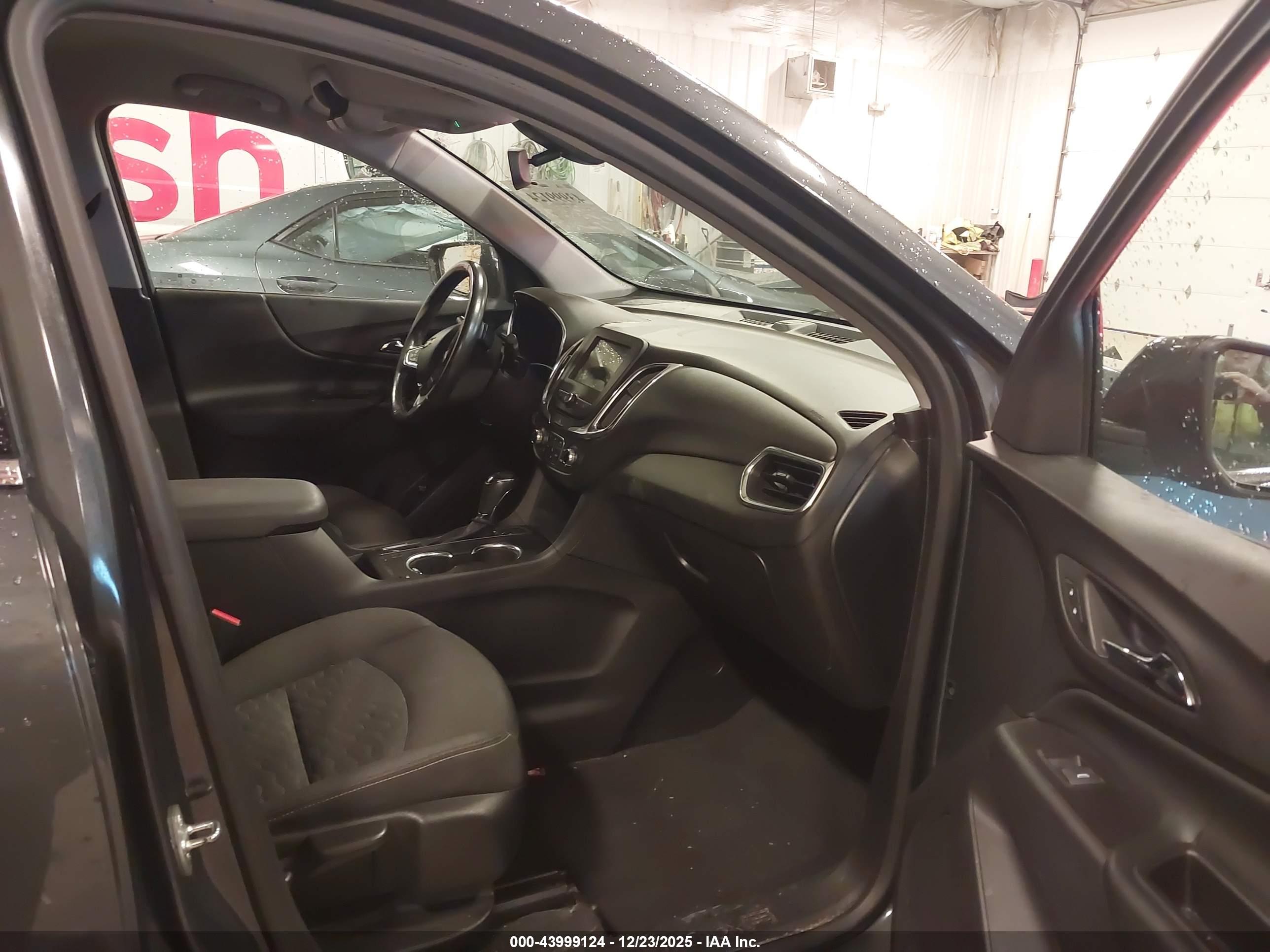 CHEVROLET EQUINOX image 5