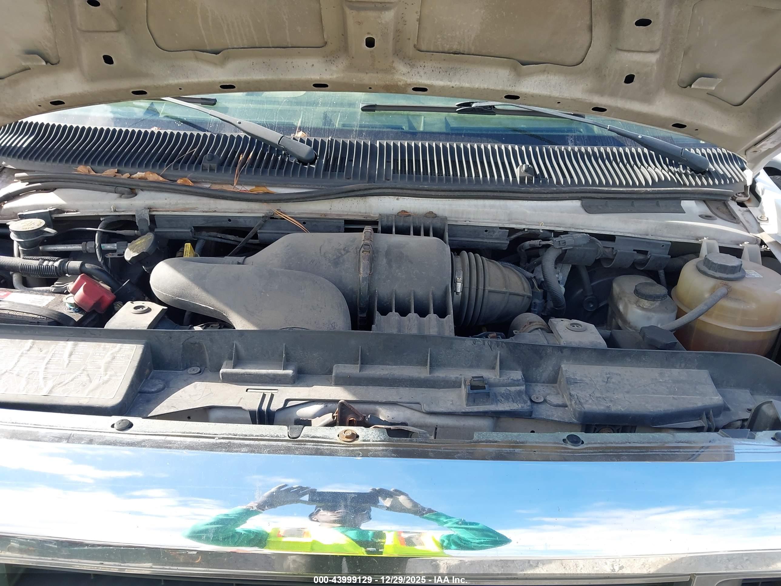 FORD E-250 image 10