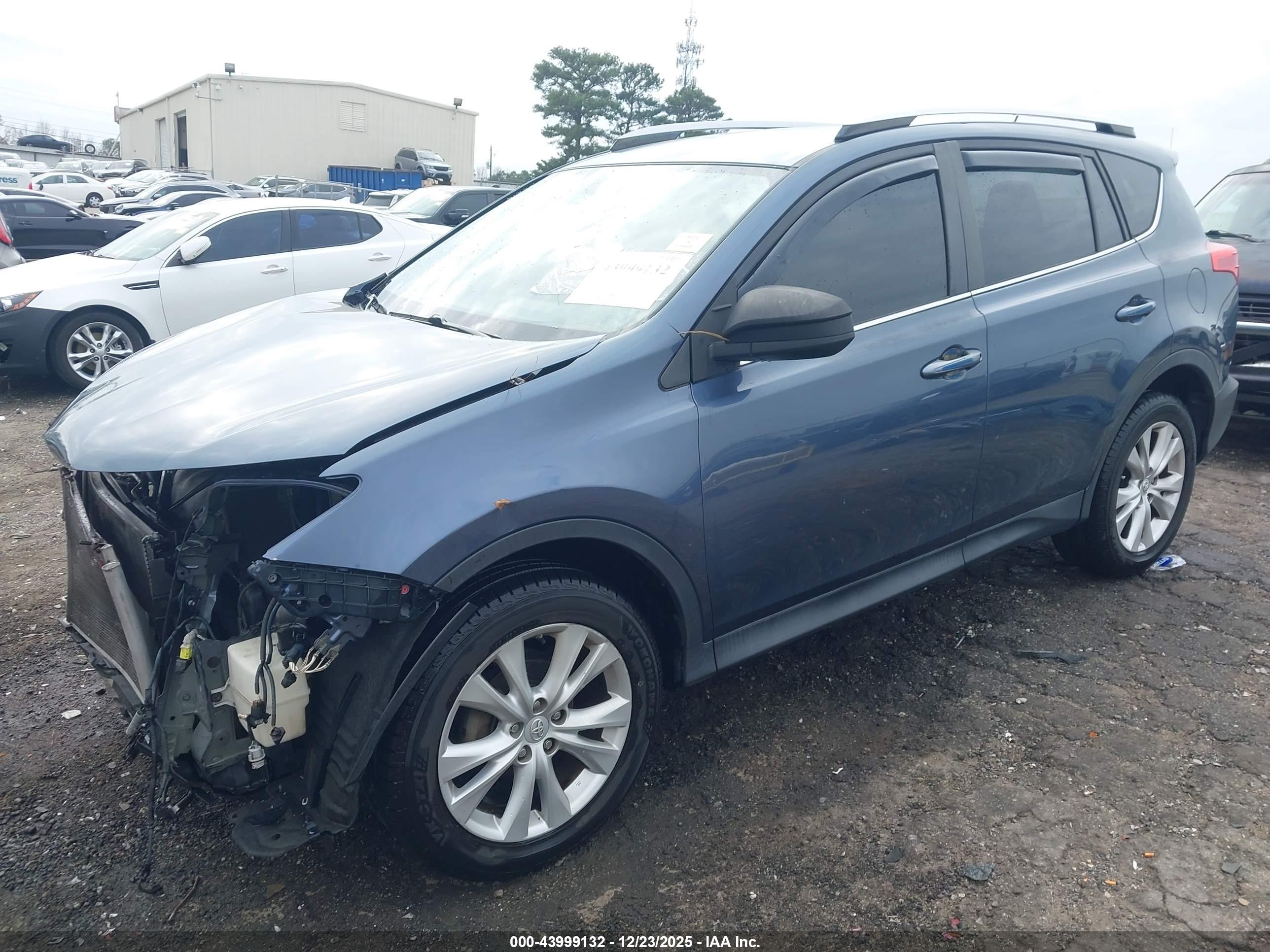 TOYOTA RAV4 image 2